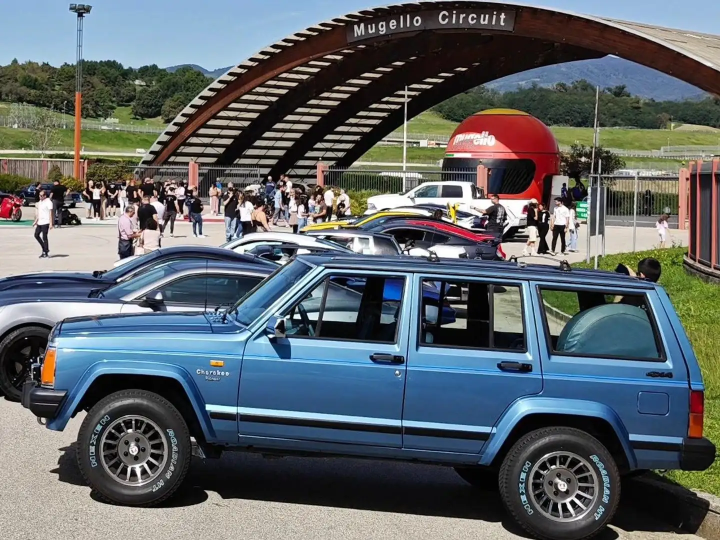 Jeep Cherokee Pioneer 2.5 Benzina Blu/Azzurro - 1