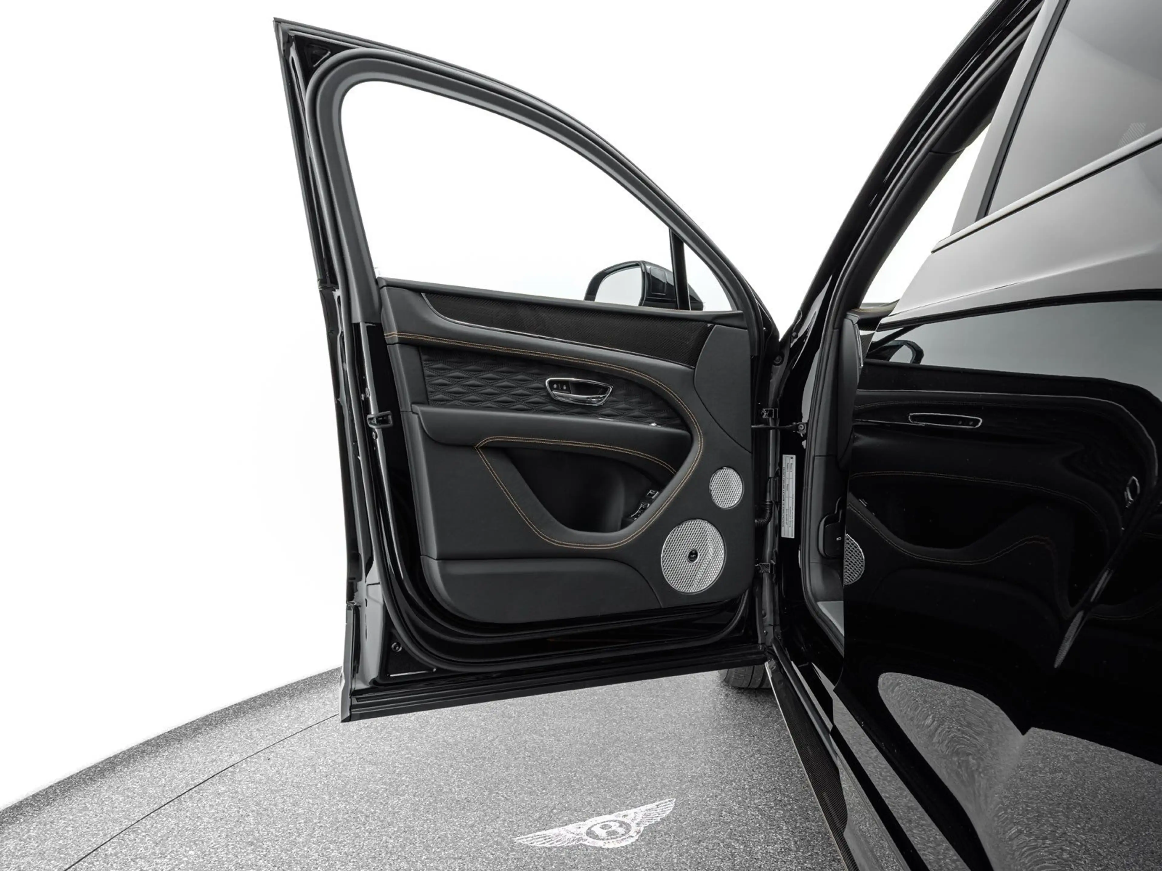 Bentley Bentayga Speed / Akrapovic / Keramik — photo 8