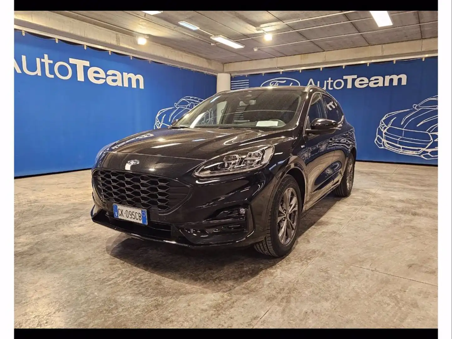 Ford Kuga 1.5 ecoblue st-line x 2wd 120cv auto Grijs - 1