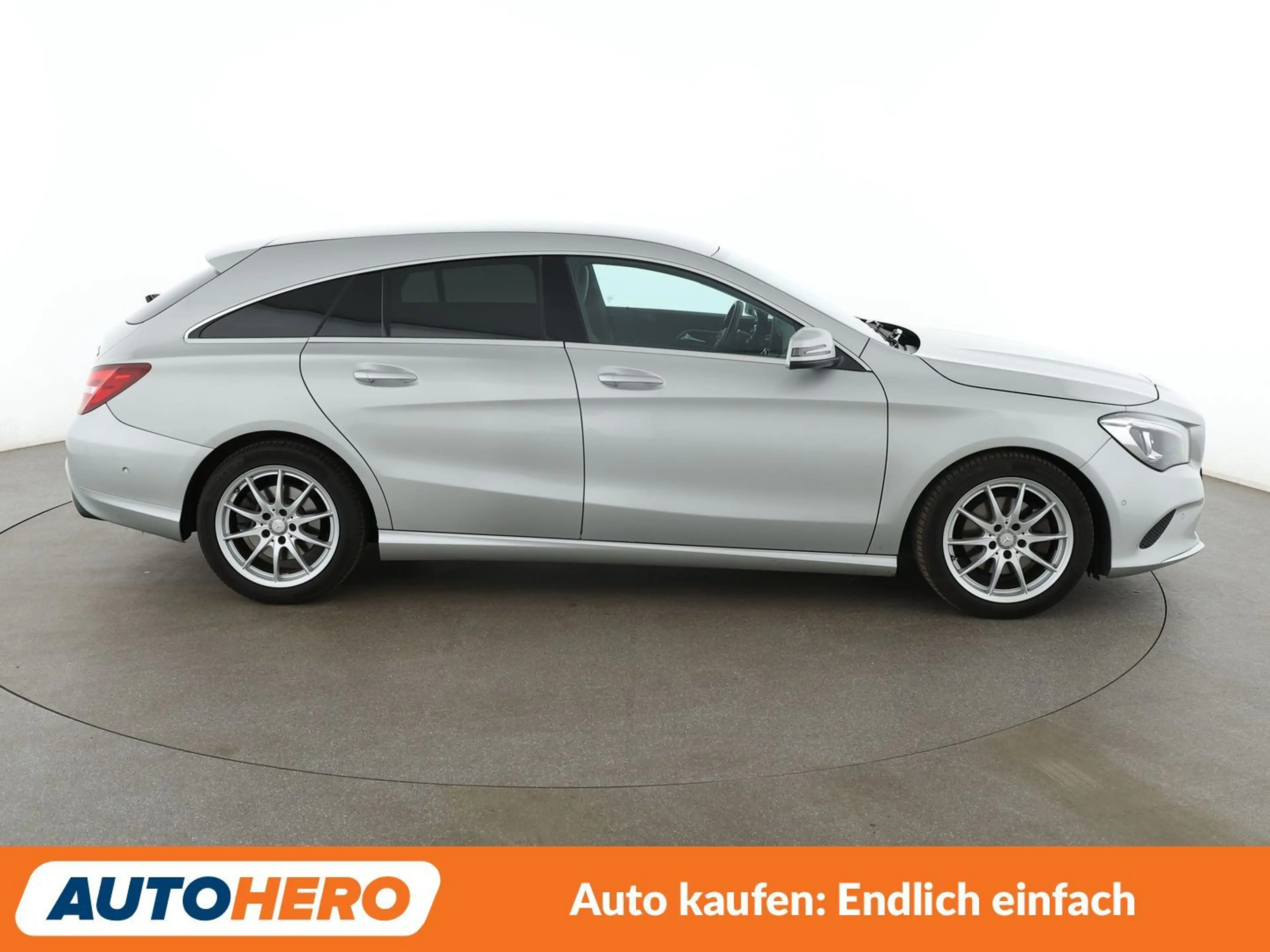 Mercedes-Benz CLA 220 CLA 220 Shooting Brake 4Matic Urban — photo 7