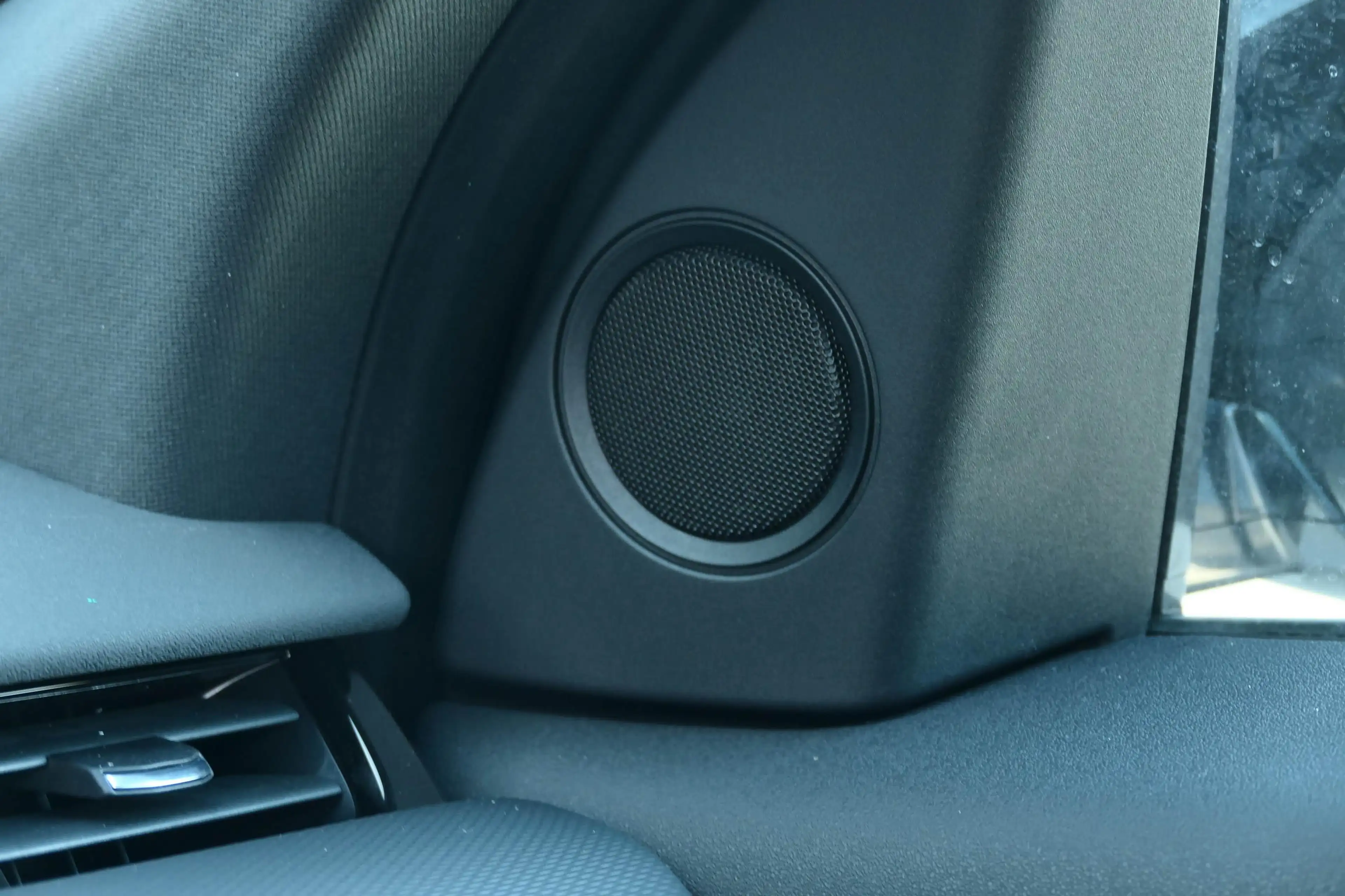 Land Rover Discovery Sport D200 Dynamic SE AWD Auto. 25.5 — photo 13