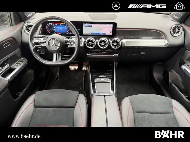 Mercedes-Benz GLB view 4