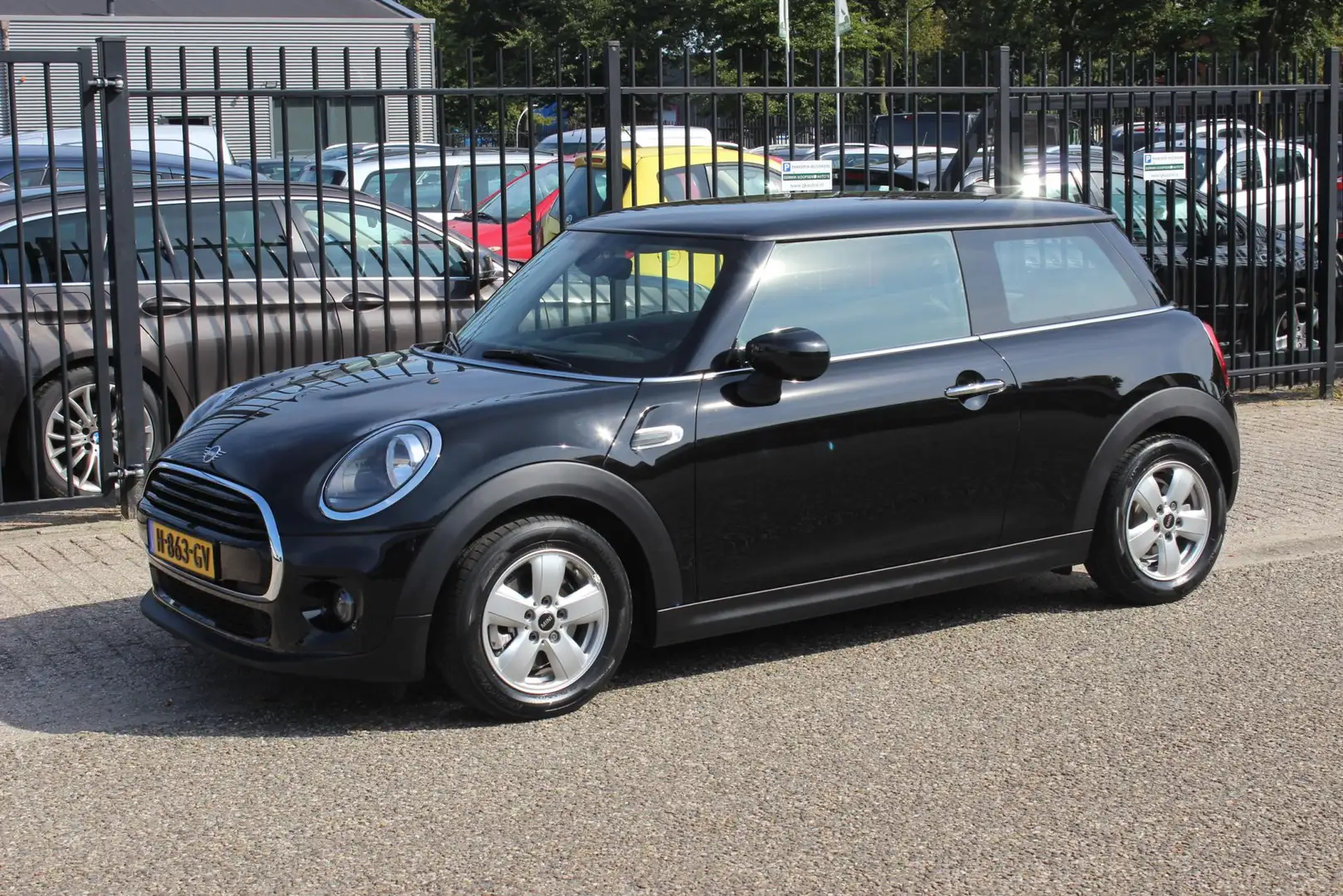 MINI Cooper Mini 1.5 Navigatie, 136PK! Noir - 1