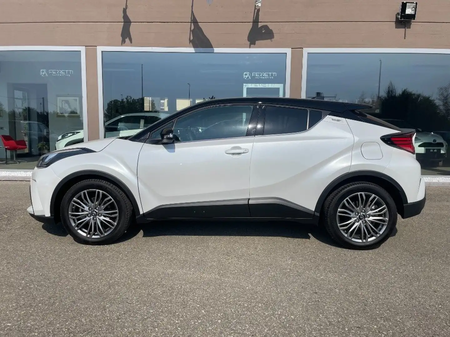 Toyota C-HR 2.0 Hybrid E-CVT Lounge Bianco - 1