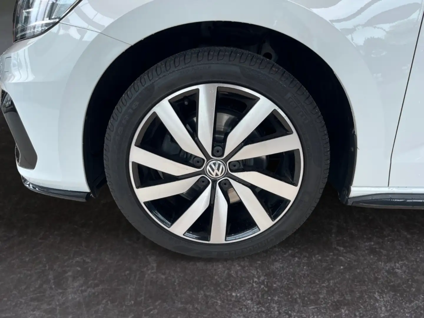 Volkswagen Touran 2.0 TDI SCR DSG R-Line *LED*ACC*Navi*CAM*1 Satz WK Blanco - 2