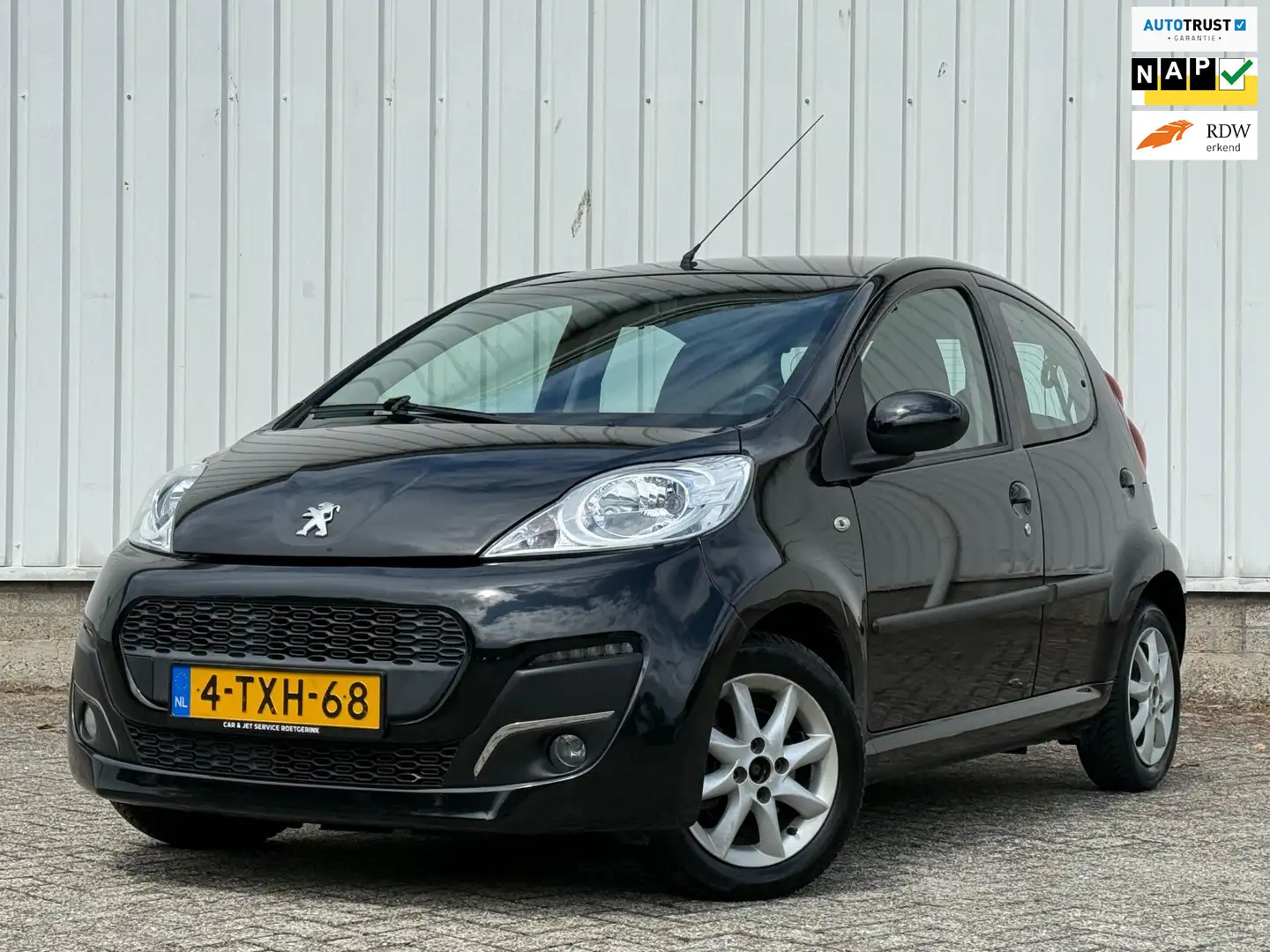 Peugeot 107 1.0 Active Airco,Navi,Bleutooth,ElektrischeRamen,T Zwart - 1
