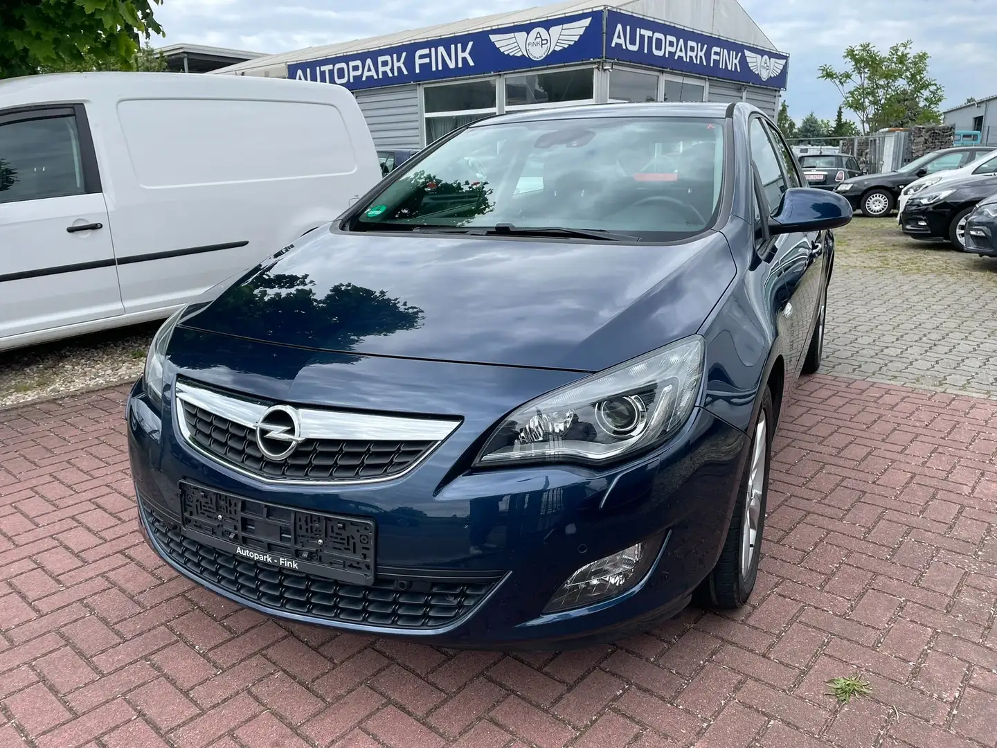 Opel Astra Edition aus 2.Hand Scheckheft+Xenon+Winterräder Bleu - 1