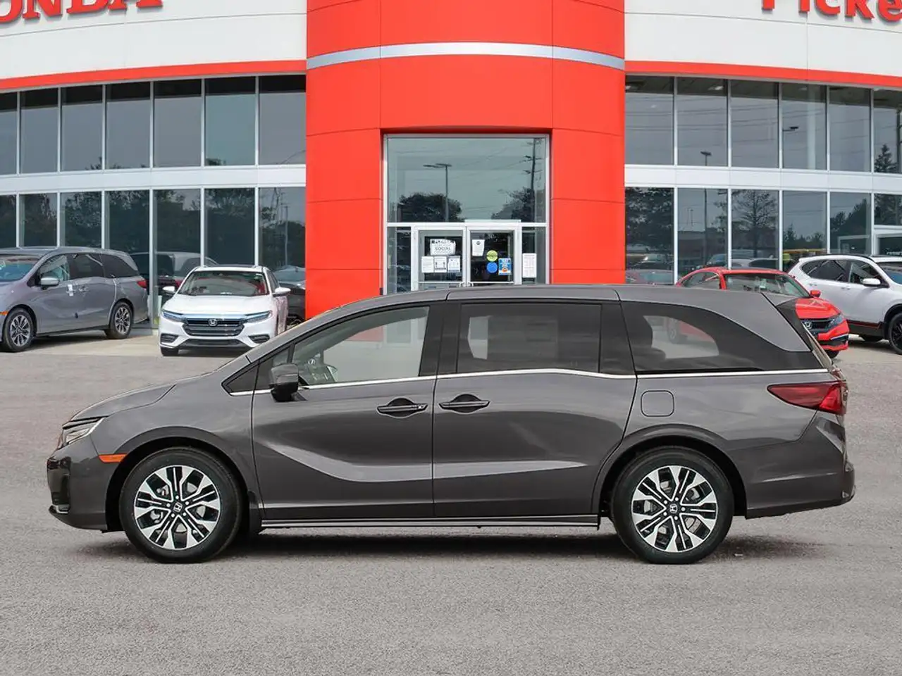 Honda Odyssey снимка Honda Odyssey