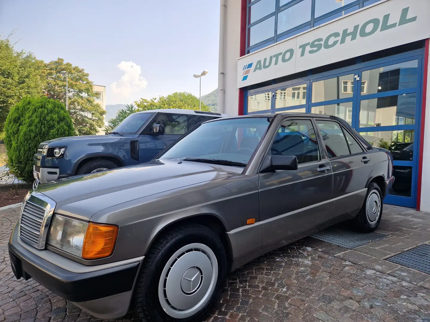 Mercedes-Benz 190 E 2.0 122Cv 5marce/Gang SCHD/Tettuccio 169.000km Grigio - 1