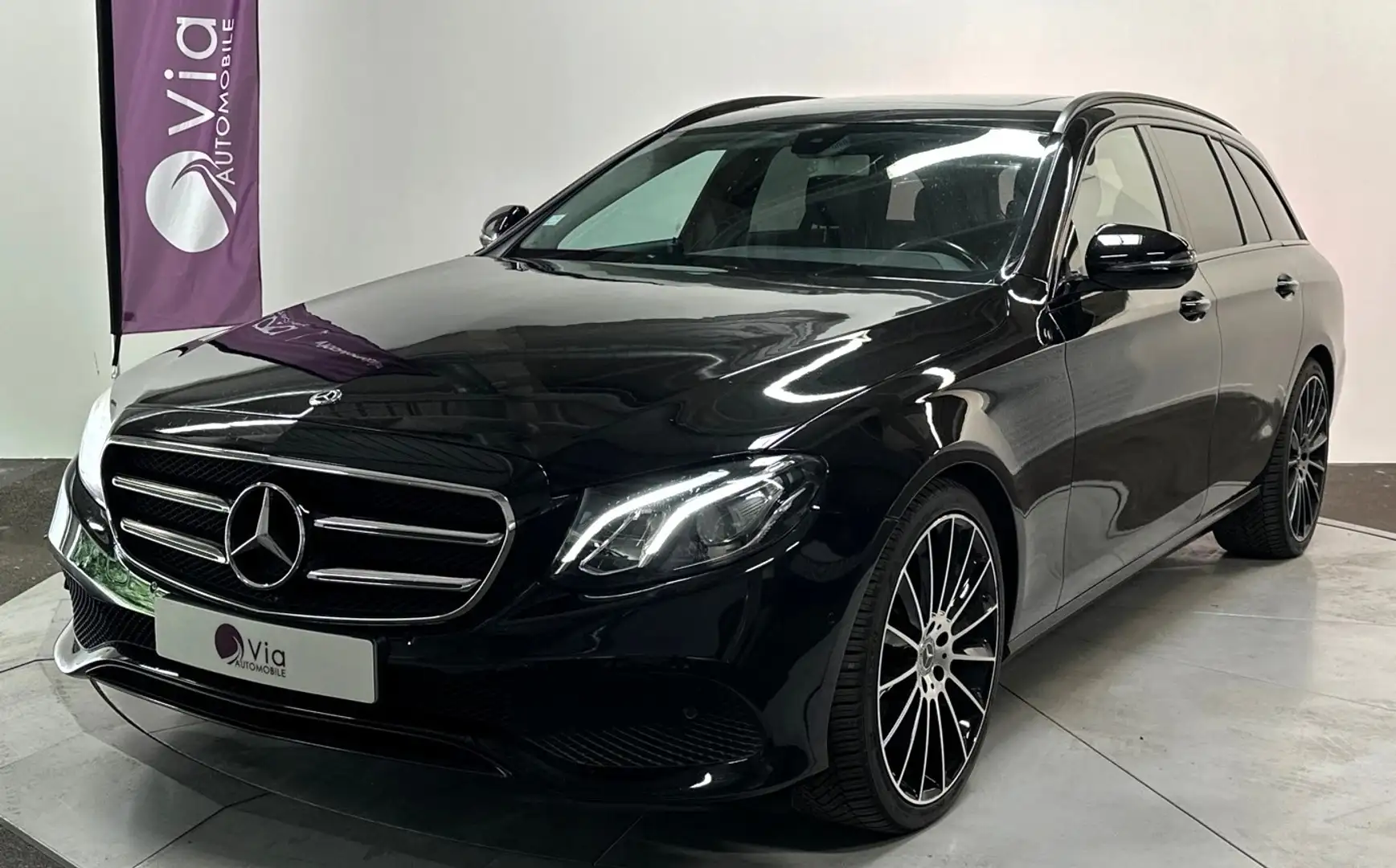 Mercedes-Benz E 200 200 EQBoost 9G-Tronic 4-Matic Avantgarde Line Noir - 1