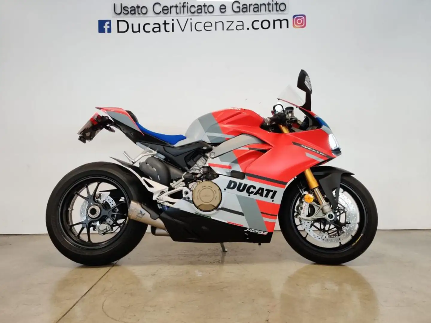 Ducati Panigale V4 S CORSE Narancs - 1