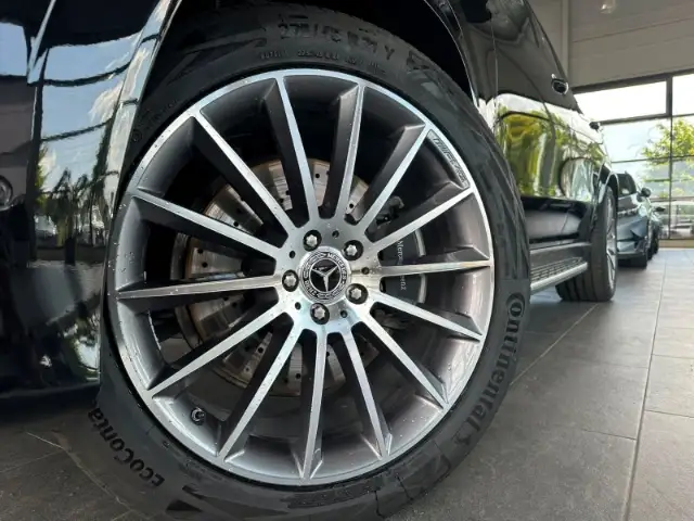 Mercedes-Benz Gle view 2