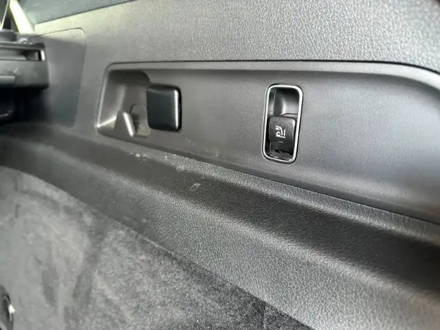 Mercedes-Benz Gle view 10