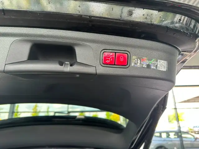 Mercedes-Benz Gle view 9