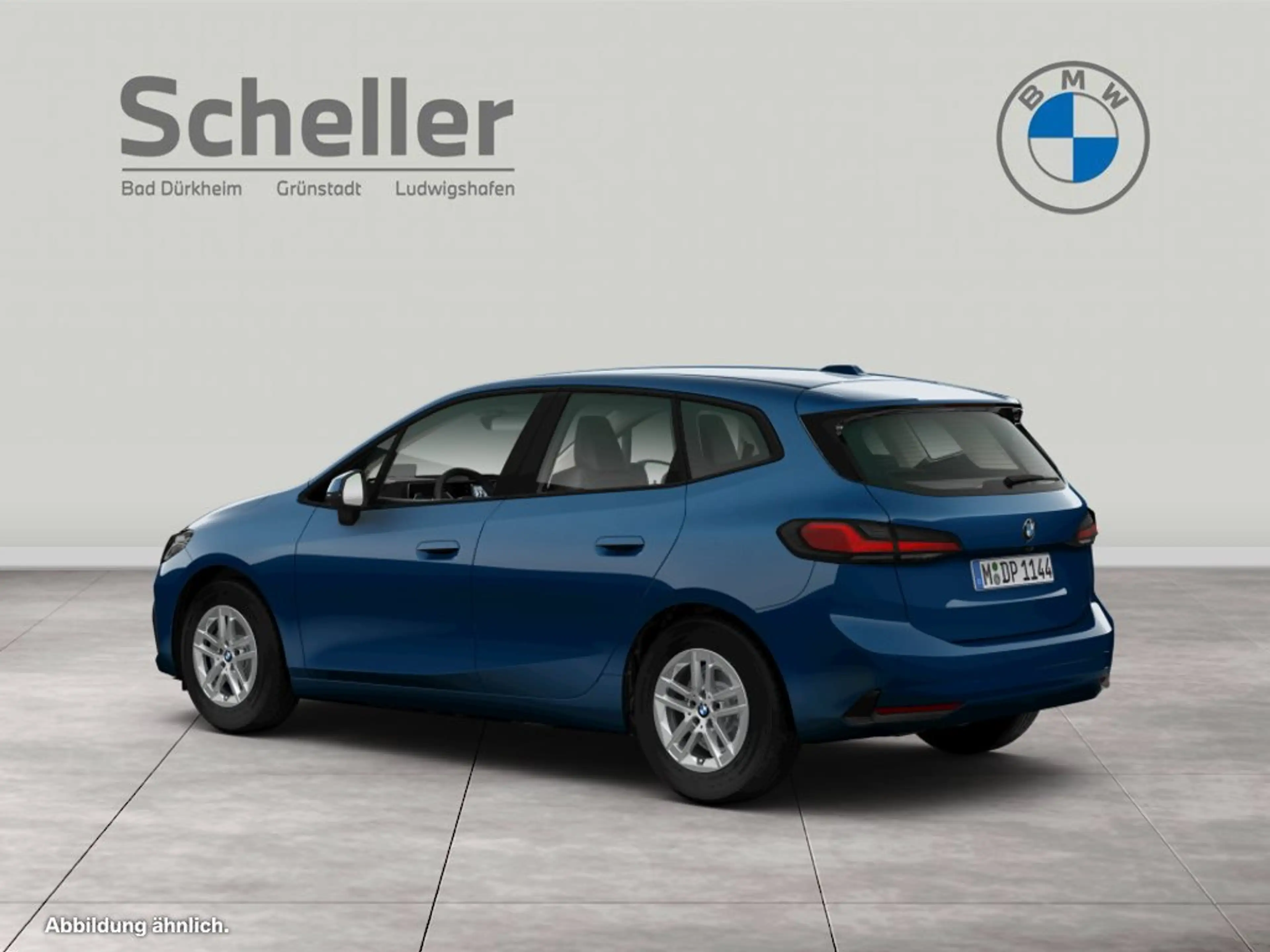 BMW 218 i Active Tourer — photo 7
