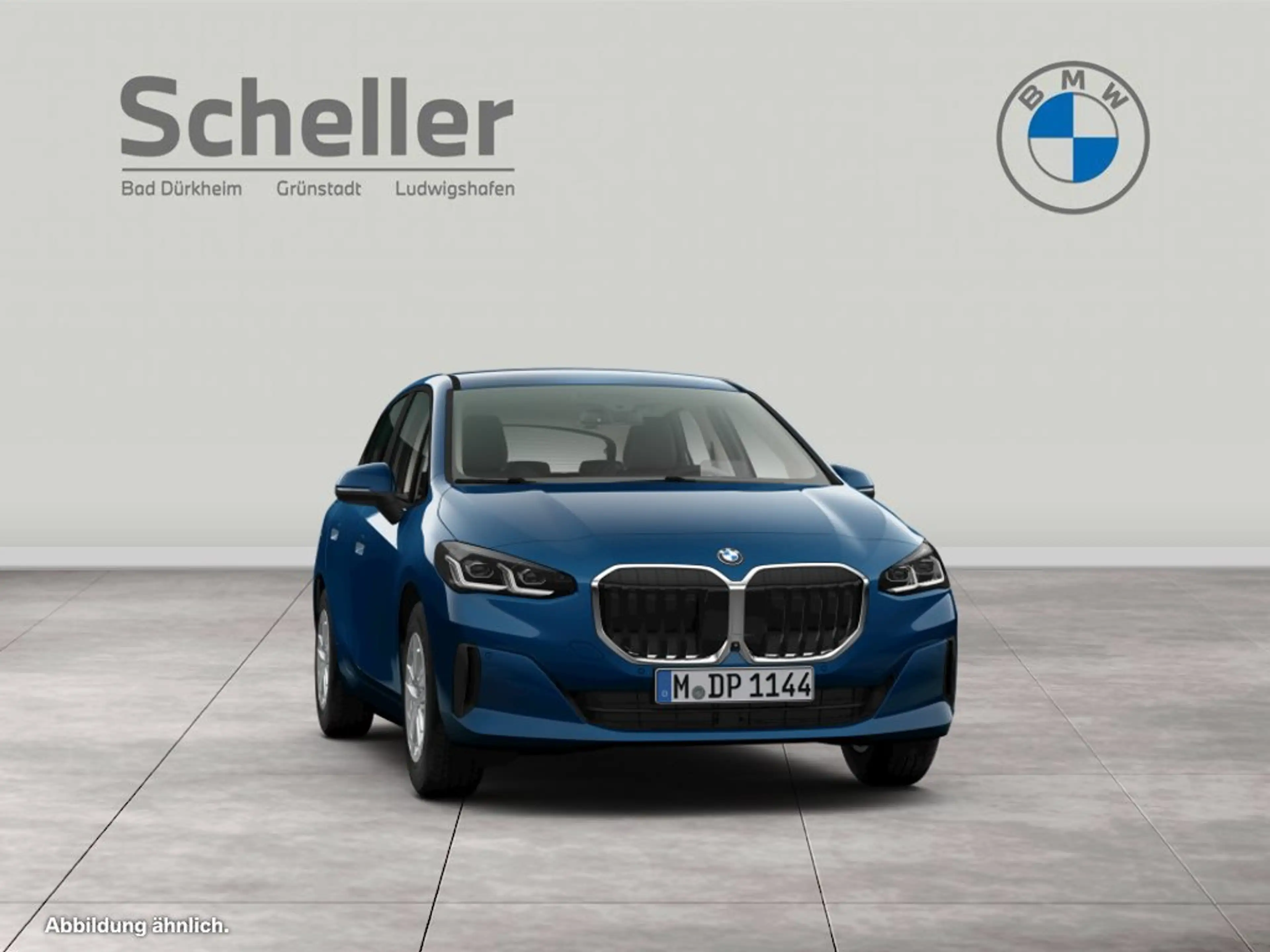 BMW 218 i Active Tourer — photo 11