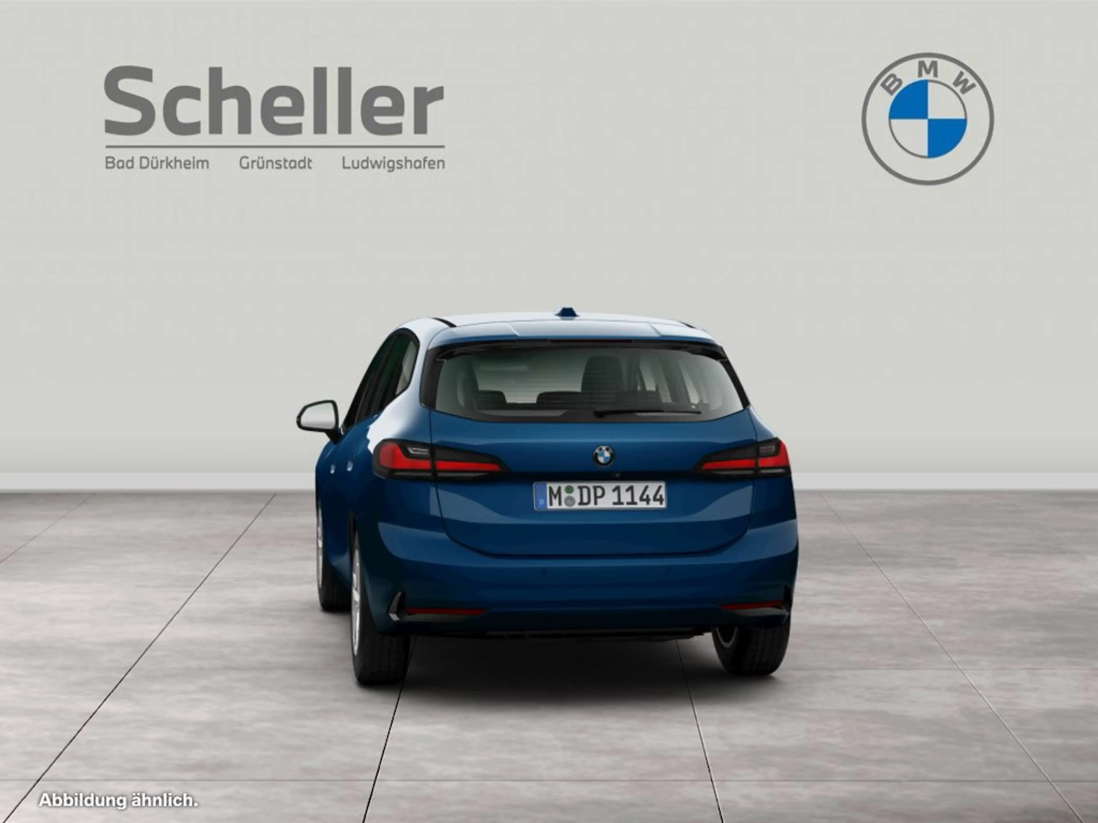 BMW 218 i Active Tourer — photo 8