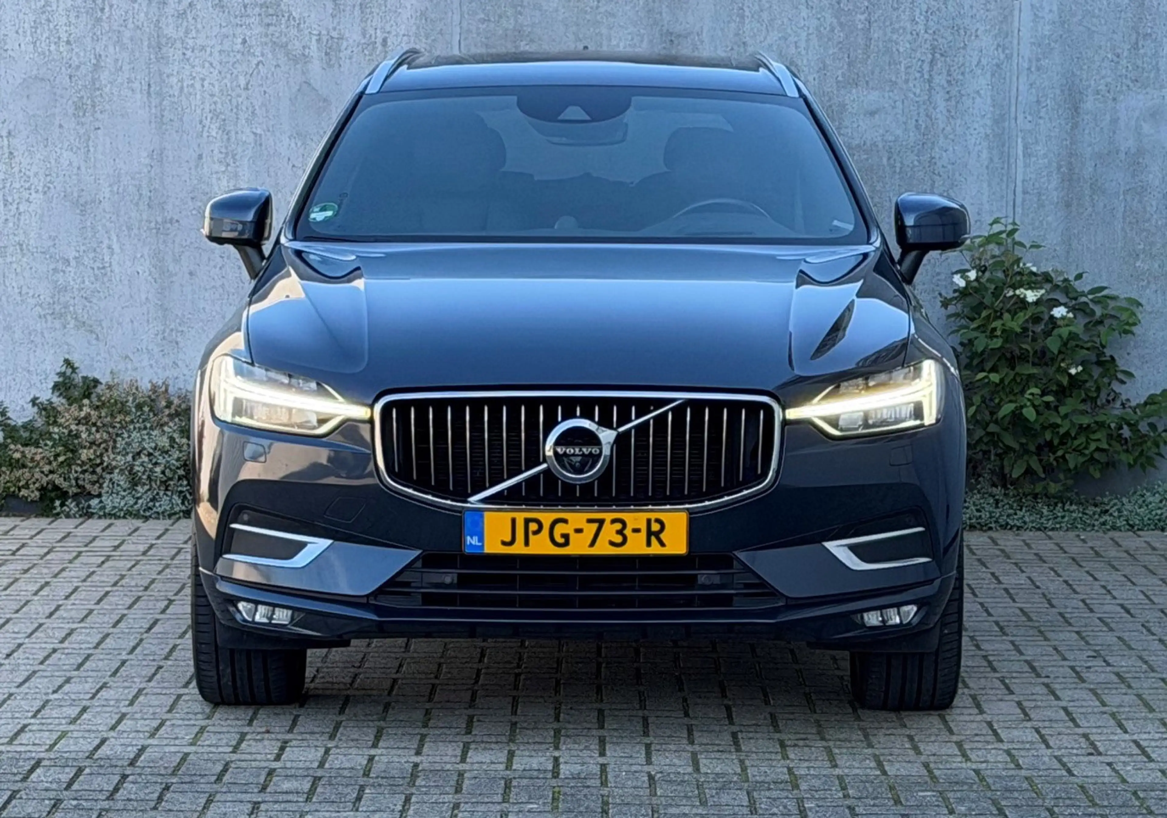 Volvo XC60 2.0 B4 AWD Inscription HuD 360' Luchtv. B&W Nappa — photo 36