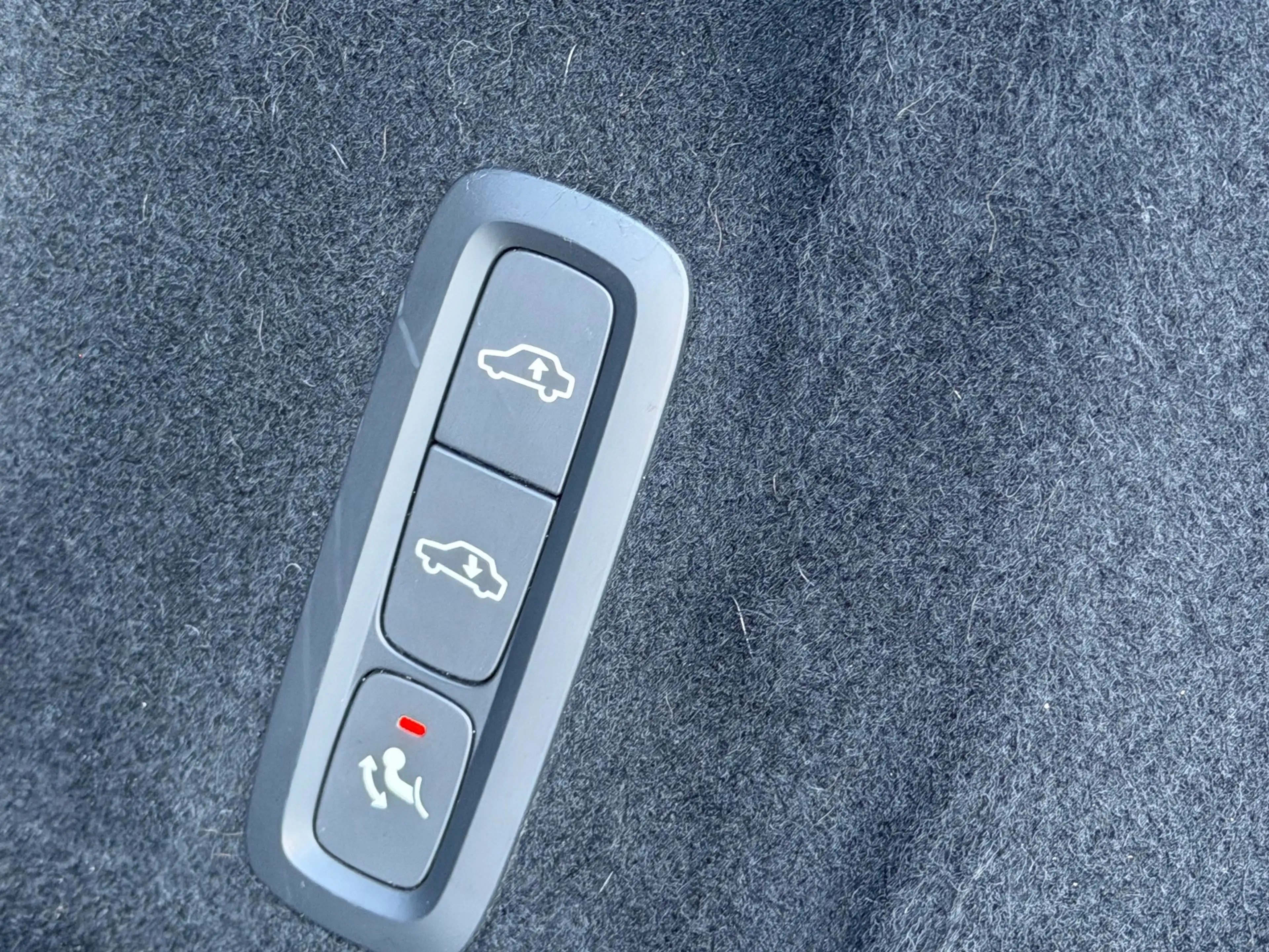 Volvo XC60 2.0 B4 AWD Inscription HuD 360' Luchtv. B&W Nappa — photo 32