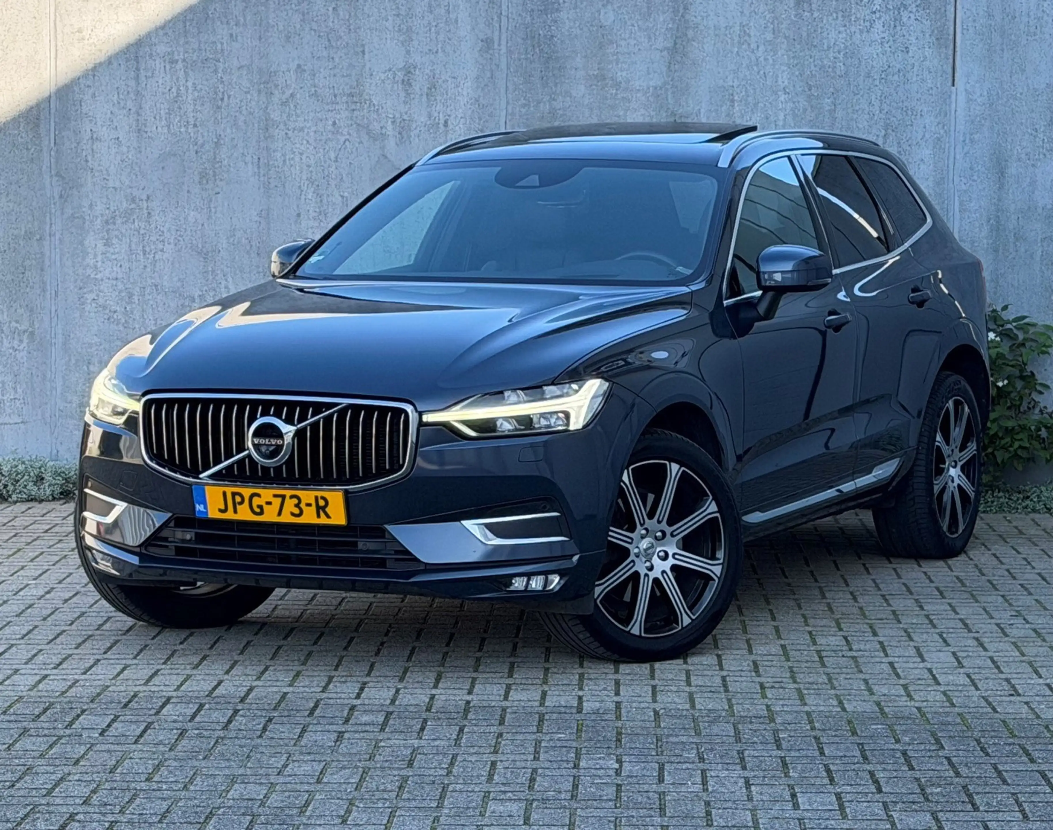 Volvo XC60 2.0 B4 AWD Inscription HuD 360' Luchtv. B&W Nappa — photo 34