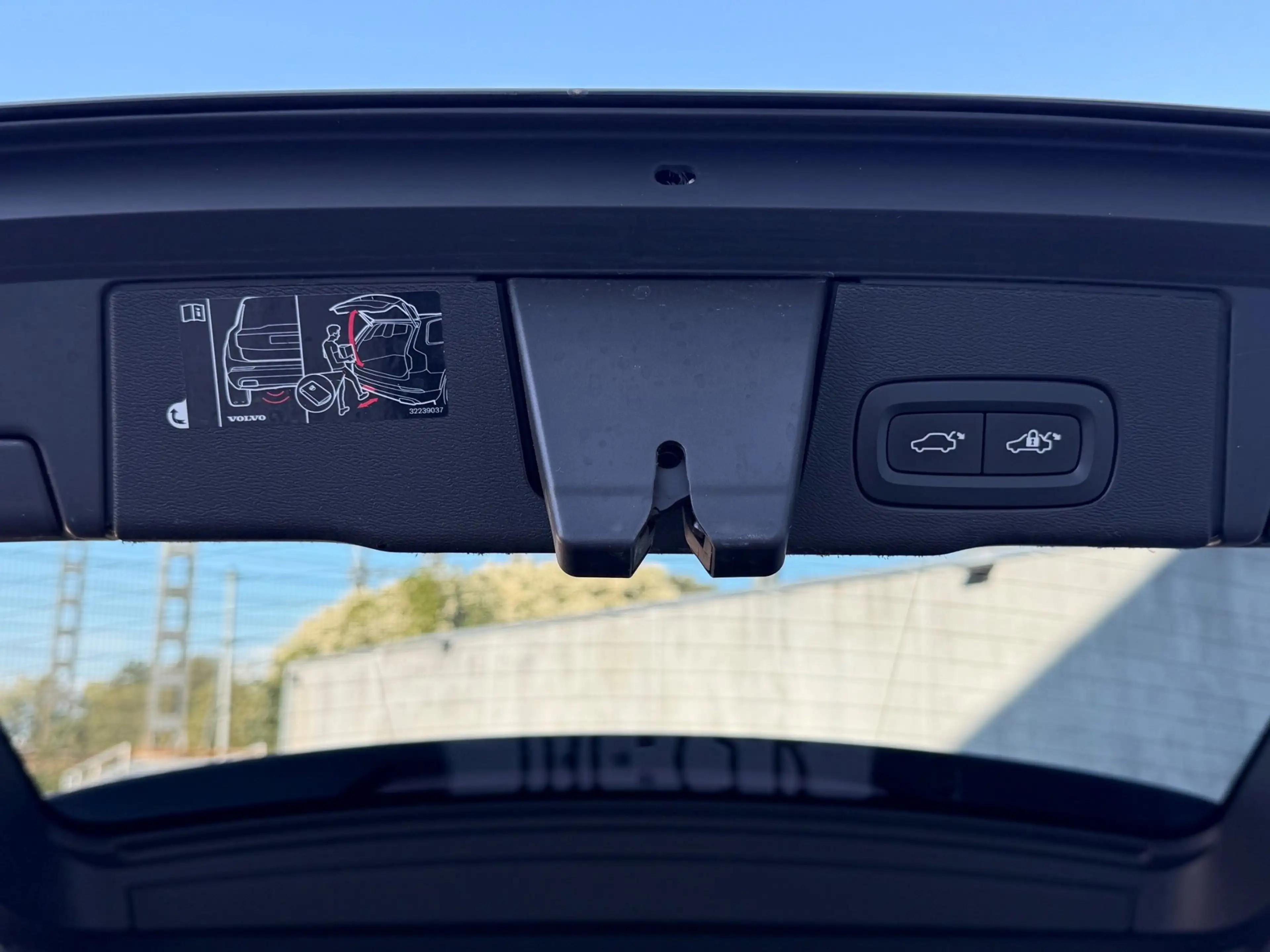 Volvo XC60 2.0 B4 AWD Inscription HuD 360' Luchtv. B&W Nappa — photo 27