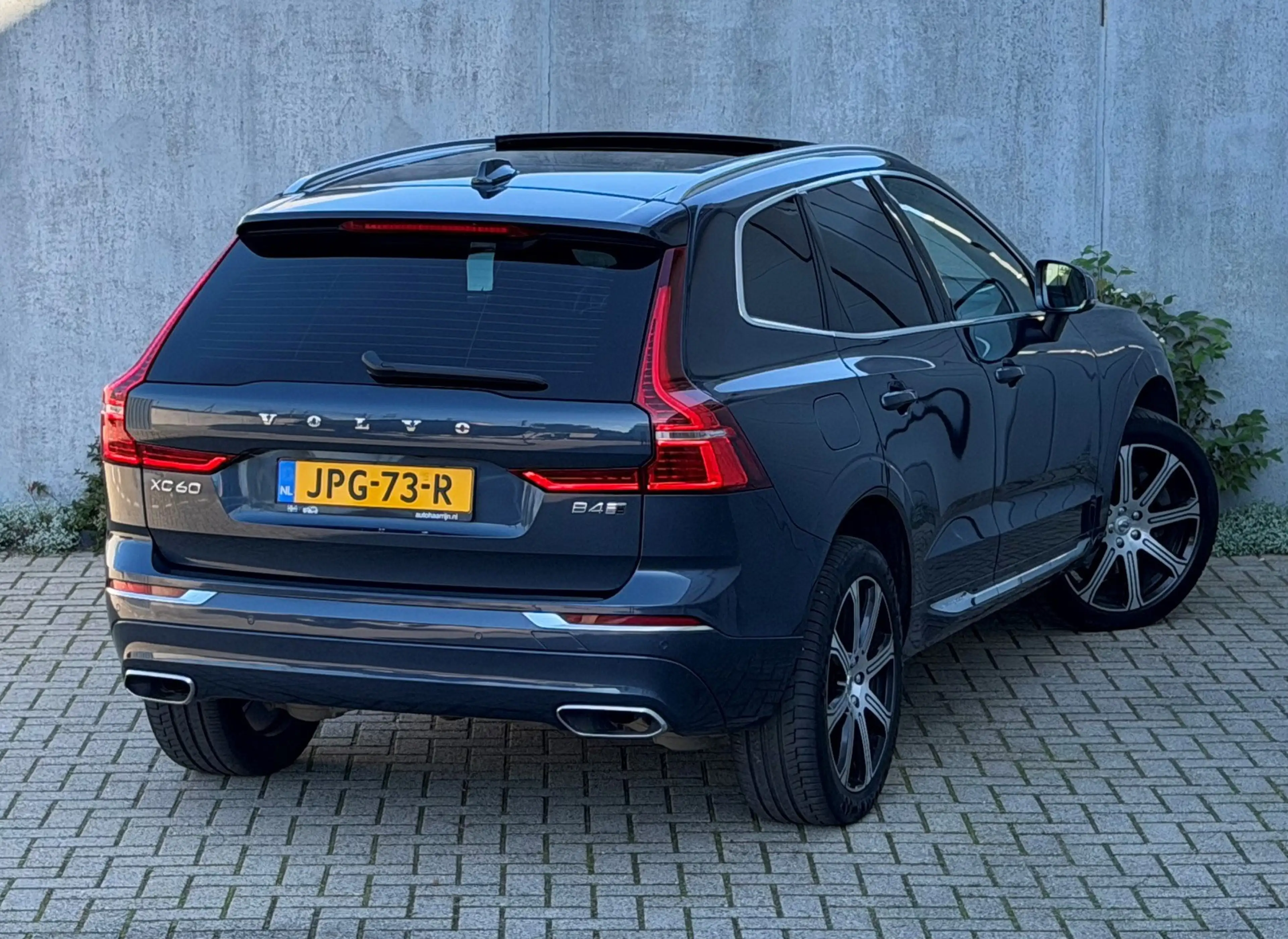 Volvo XC60 2.0 B4 AWD Inscription HuD 360' Luchtv. B&W Nappa — photo 24