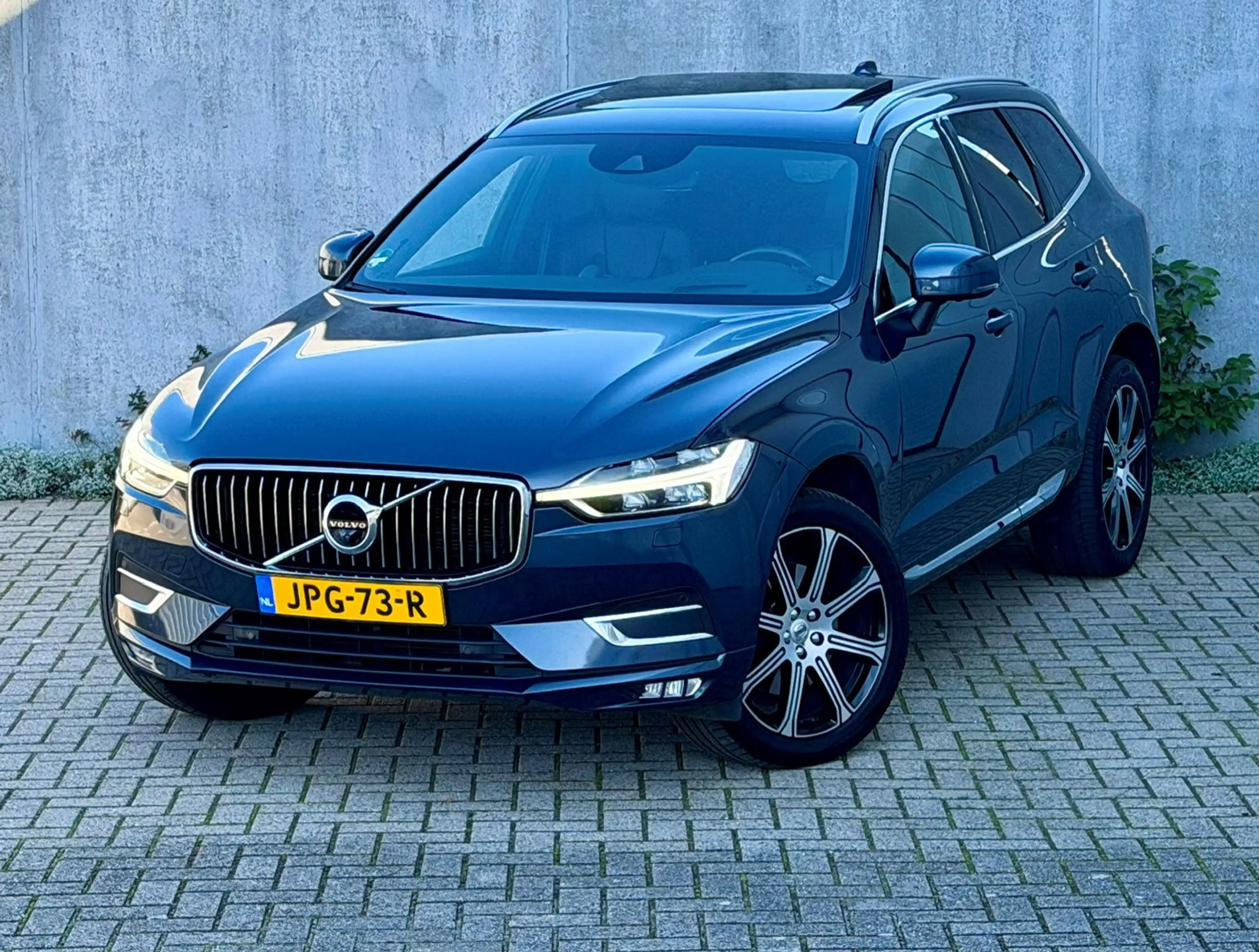 Volvo XC60 2.0 B4 AWD Inscription HuD 360' Luchtv. B&W Nappa — photo 23