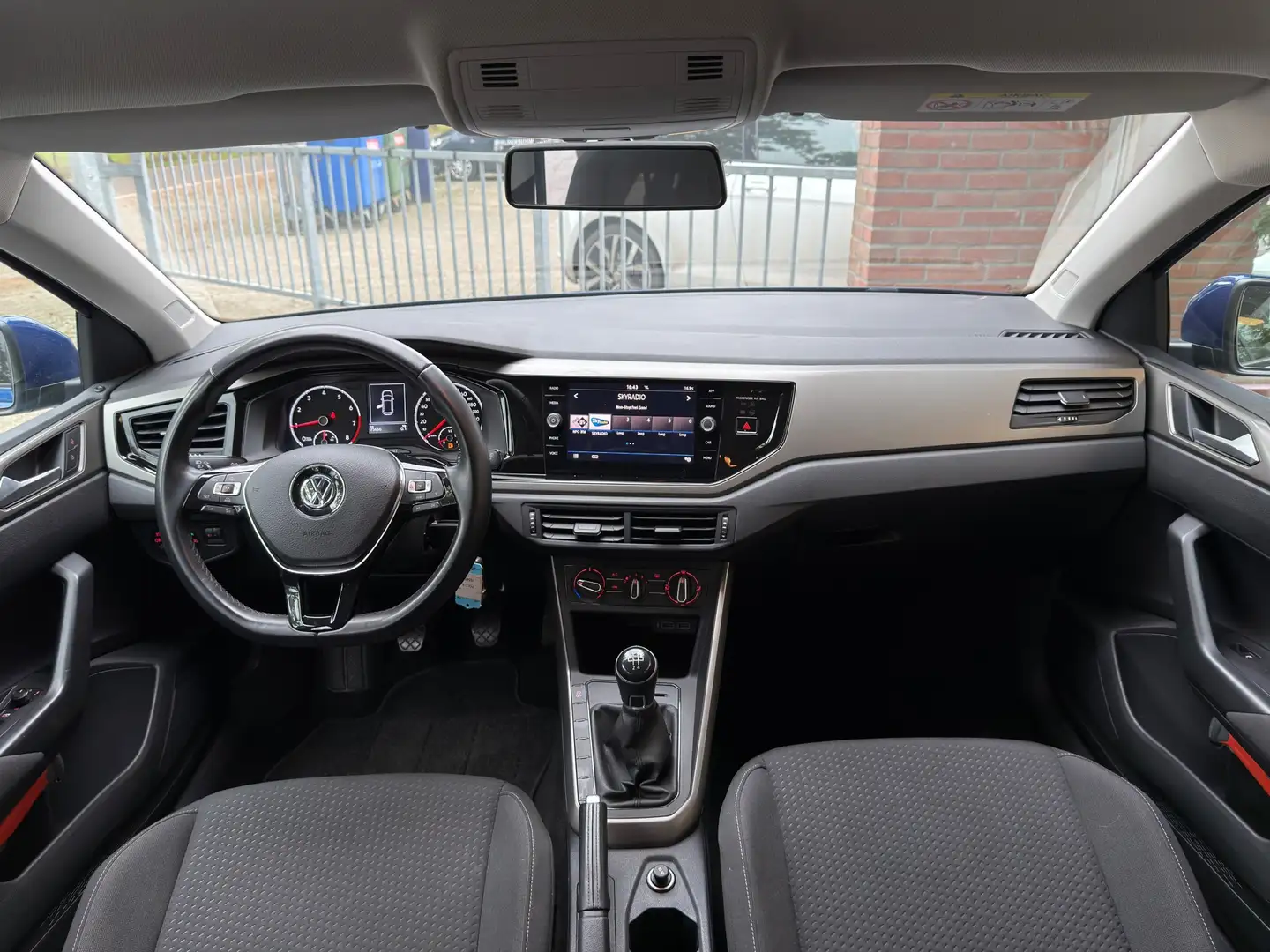 Volkswagen Polo 1.0 TSI Comfortline front assist cruise control Blau - 2