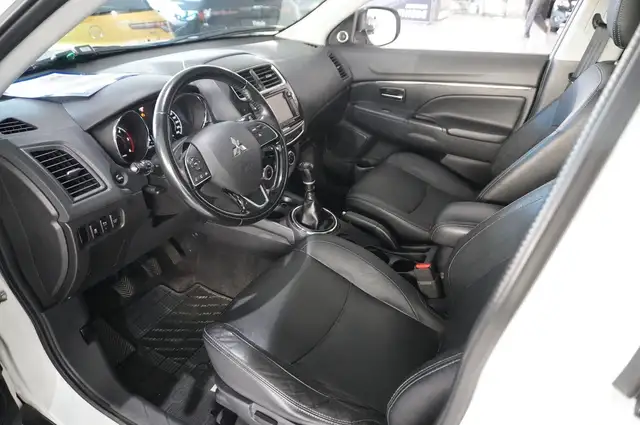 Mitsubishi ASX view 13