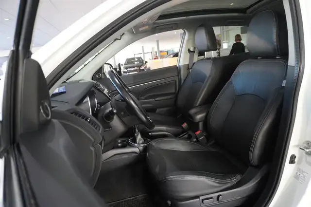 Mitsubishi ASX view 16