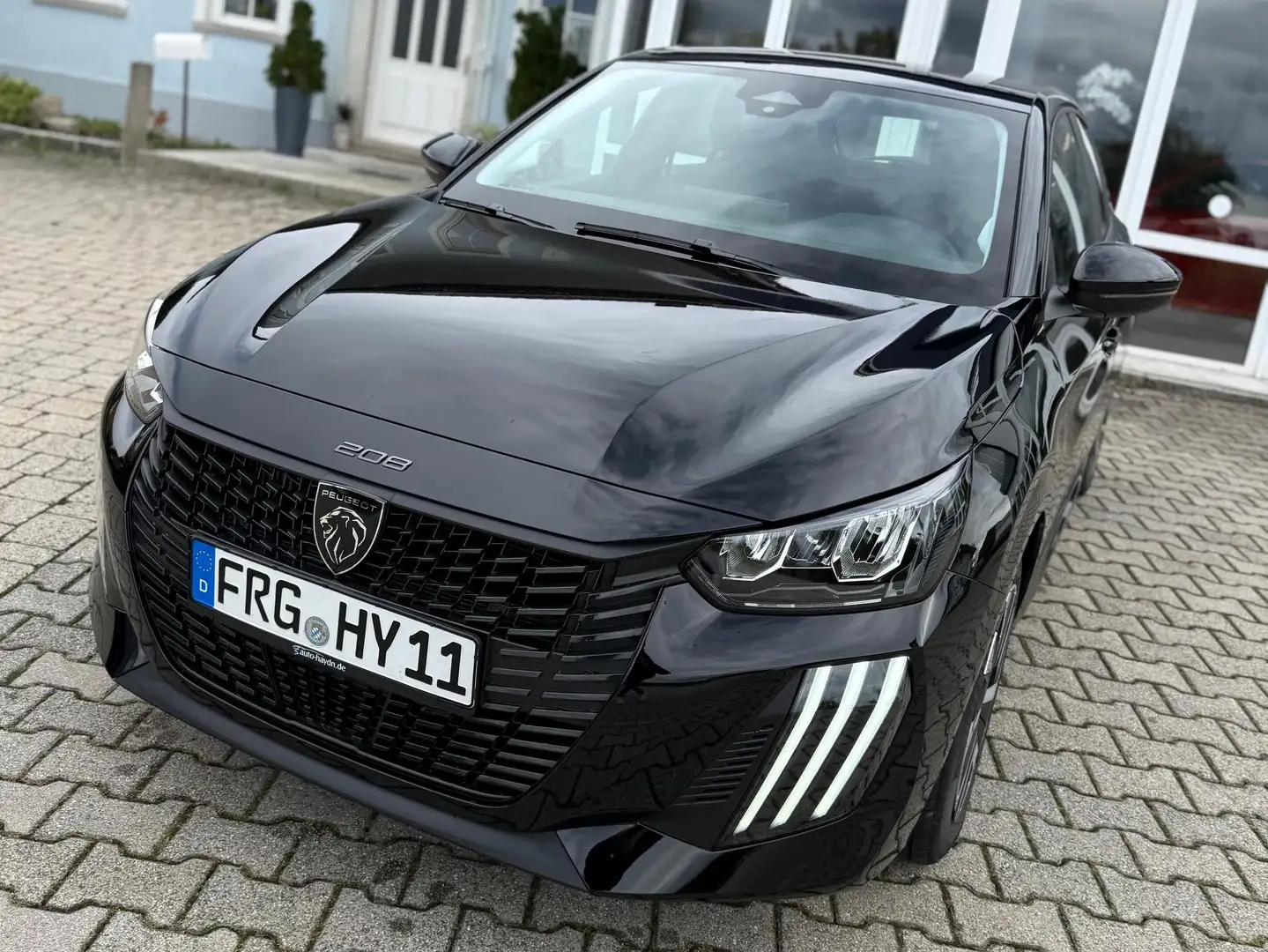 Peugeot 208 100 PureTech Style,Szhg, PDC Klima,DAB,CarPlay Schwarz - 2