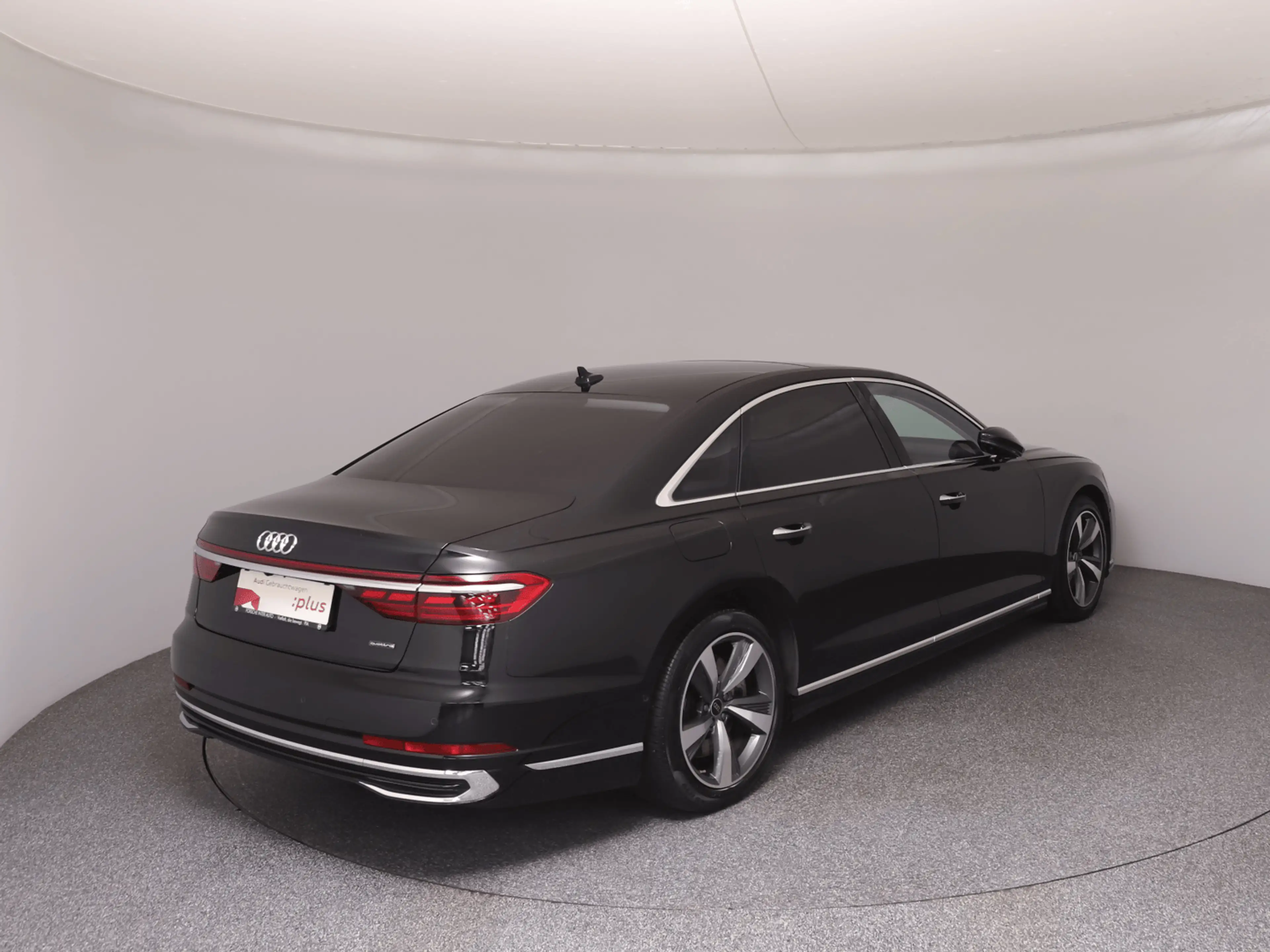 Audi A8 60 TFSI e quattro Lang — photo 4
