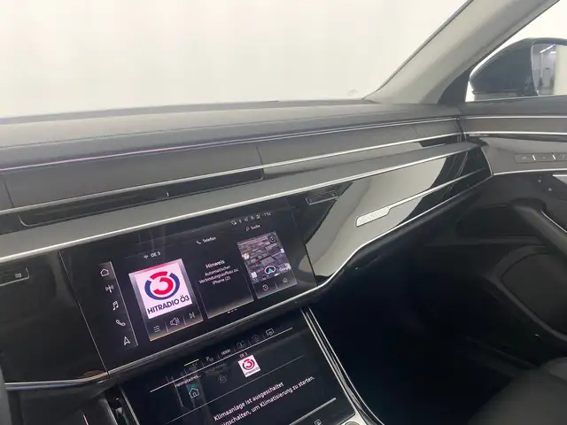 Audi A8 view 10