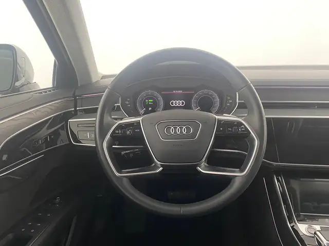 Audi A8 view 13
