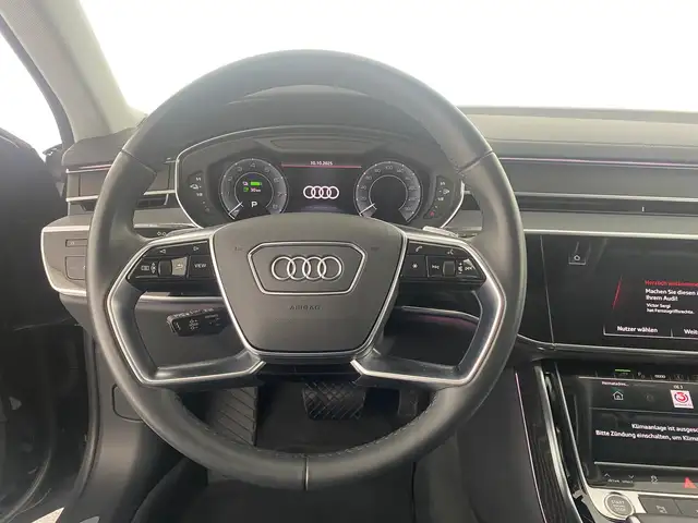 Audi A8 view 14