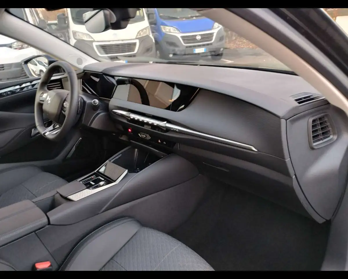 DS Automobiles DS 4 2024 — фото 6