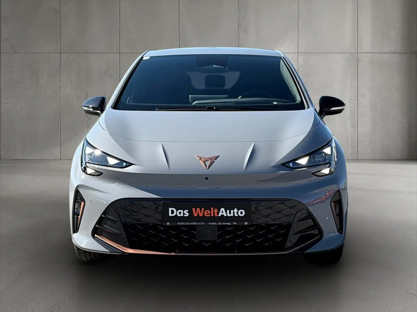CUPRA Born PLUS 58/61 140kW/190PS Grau - 2