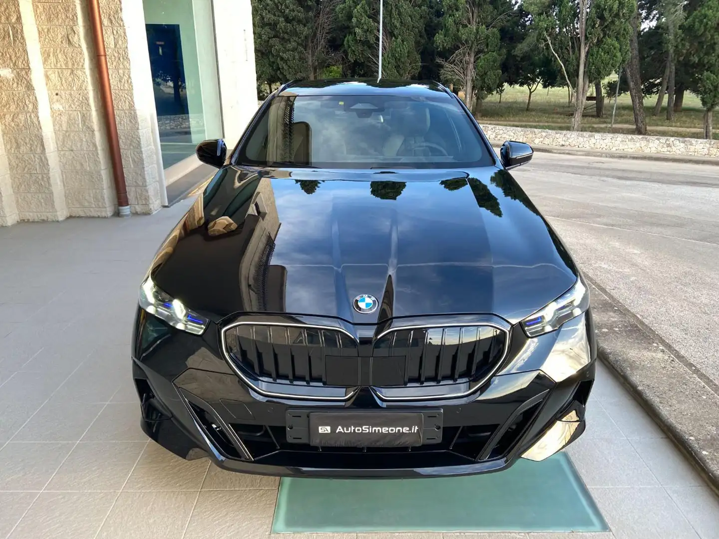 BMW 540 d 48V xDrive Touring Msport Pro CON SOLI 1193 KM Zwart - 2