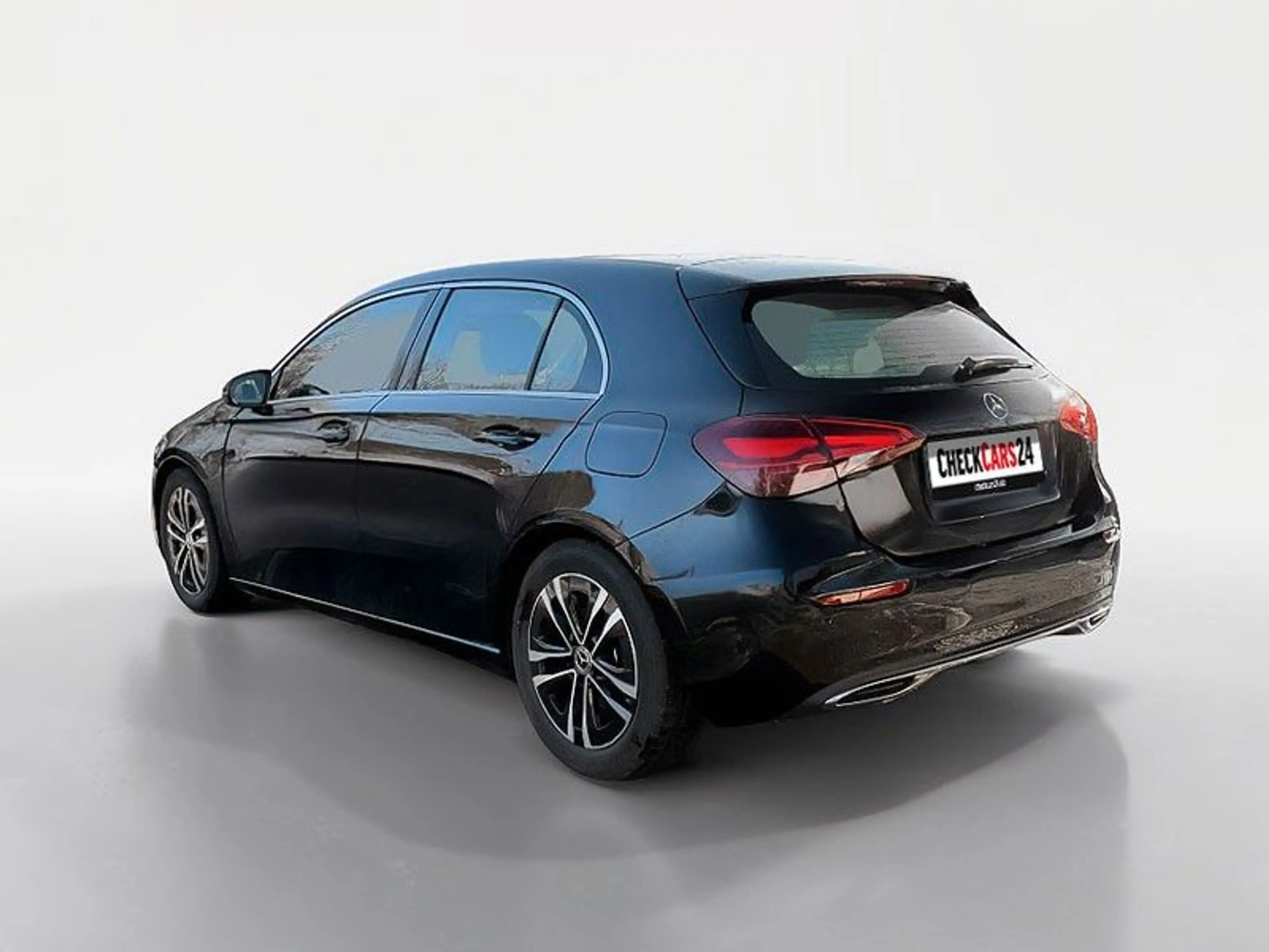 Mercedes-Benz A 220 4Matic Progressive KAMERA MBUX NAVI ACC — photo 9
