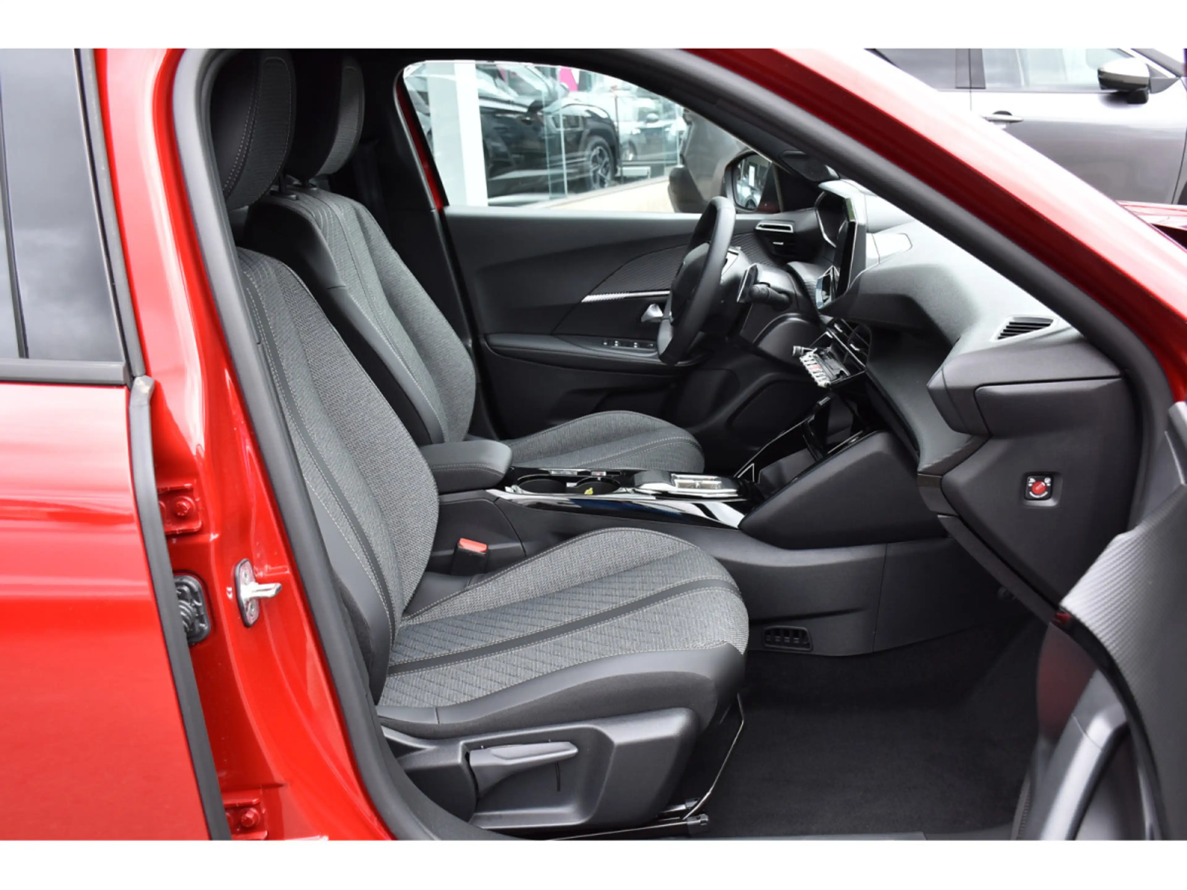 Peugeot 2008 1.2 Hybrid 145 Allure e-DCS6 ACC SIDE GPS CAM360 — photo 7