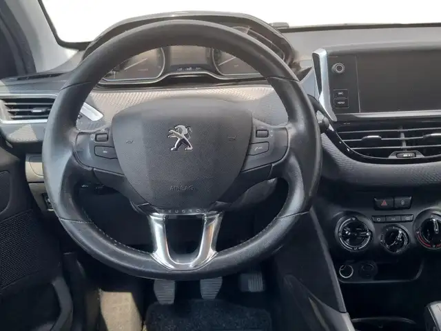 Peugeot 2008 view 7