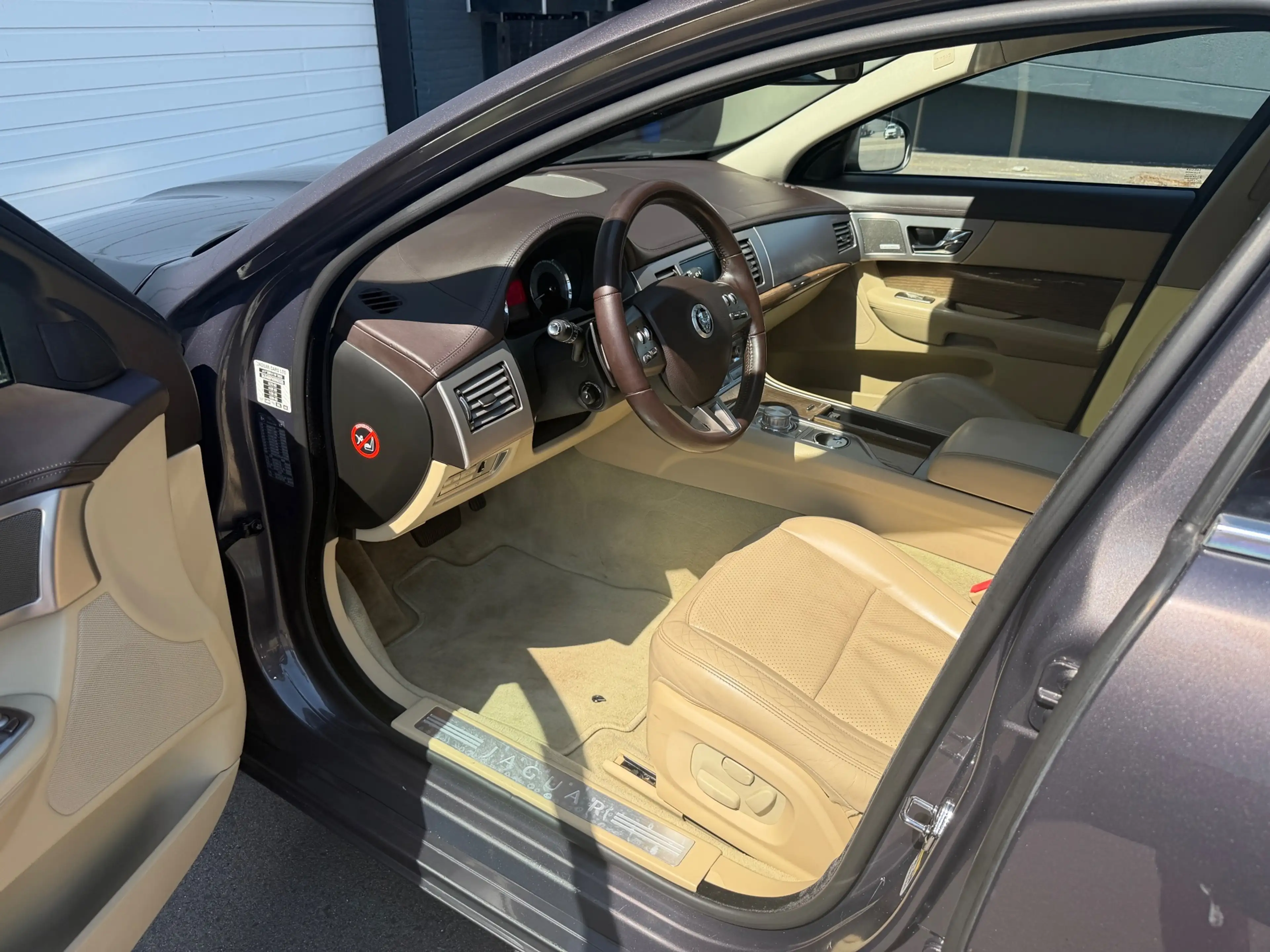 Jaguar XF 4.2 V8 Premium Luxury 1EEIG/PANO/LEDER/MEMORY/STOE — photo 14
