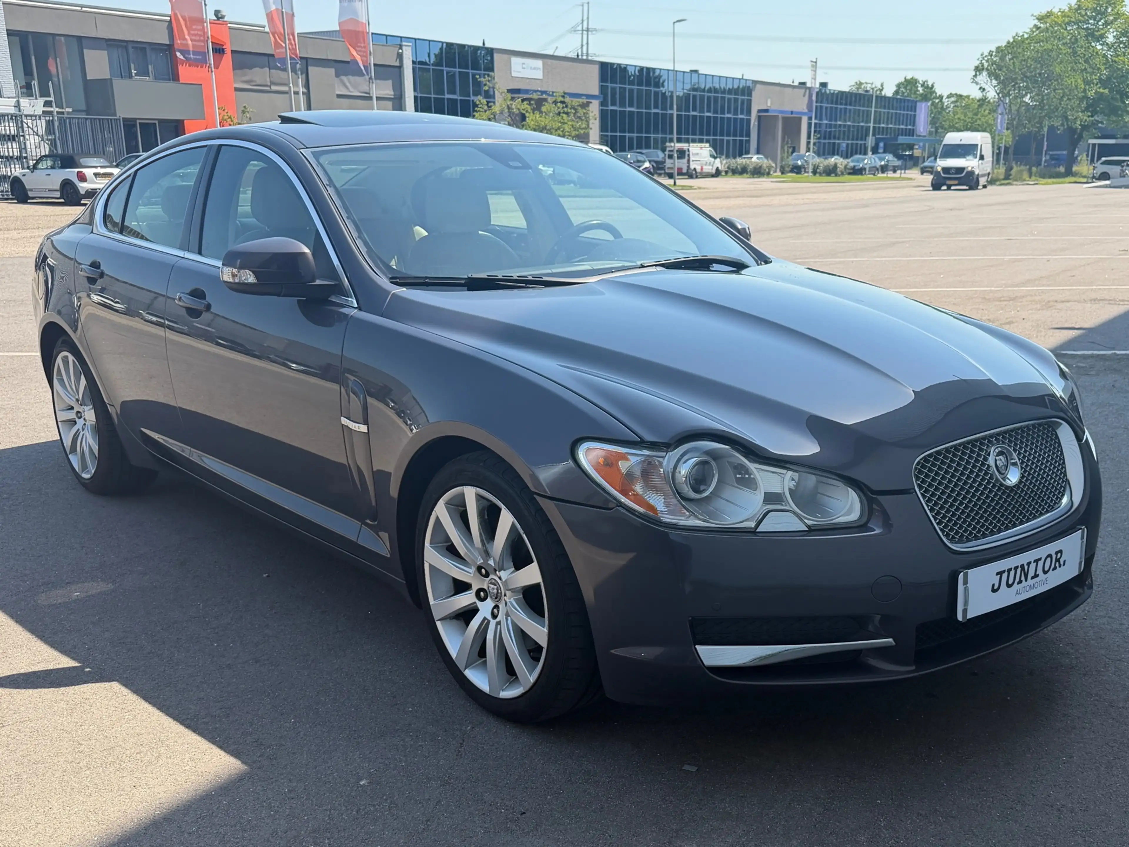 Jaguar XF 4.2 V8 Premium Luxury 1EEIG/PANO/LEDER/MEMORY/STOE — photo 8
