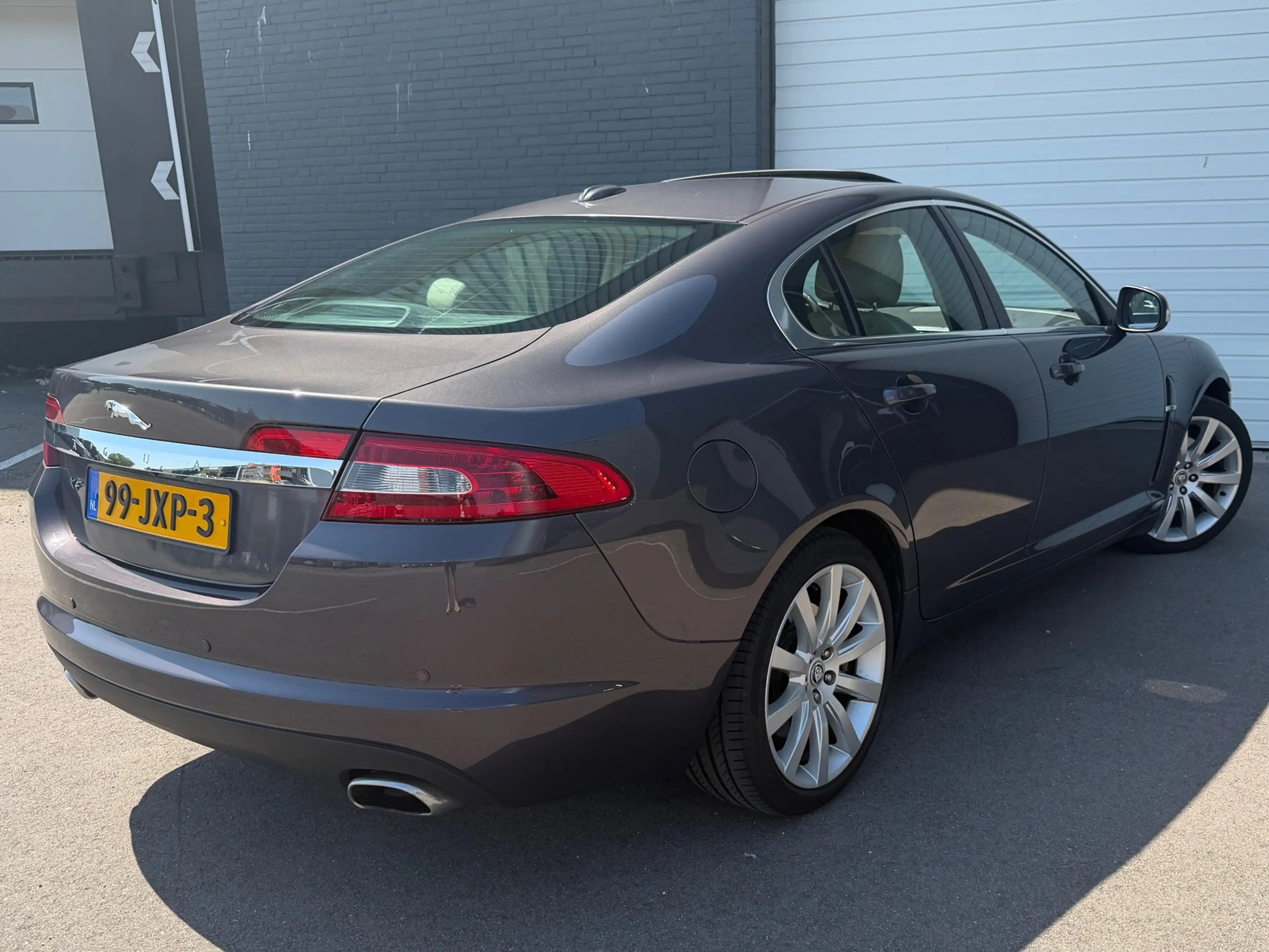 Jaguar XF 4.2 V8 Premium Luxury 1EEIG/PANO/LEDER/MEMORY/STOE — photo 9