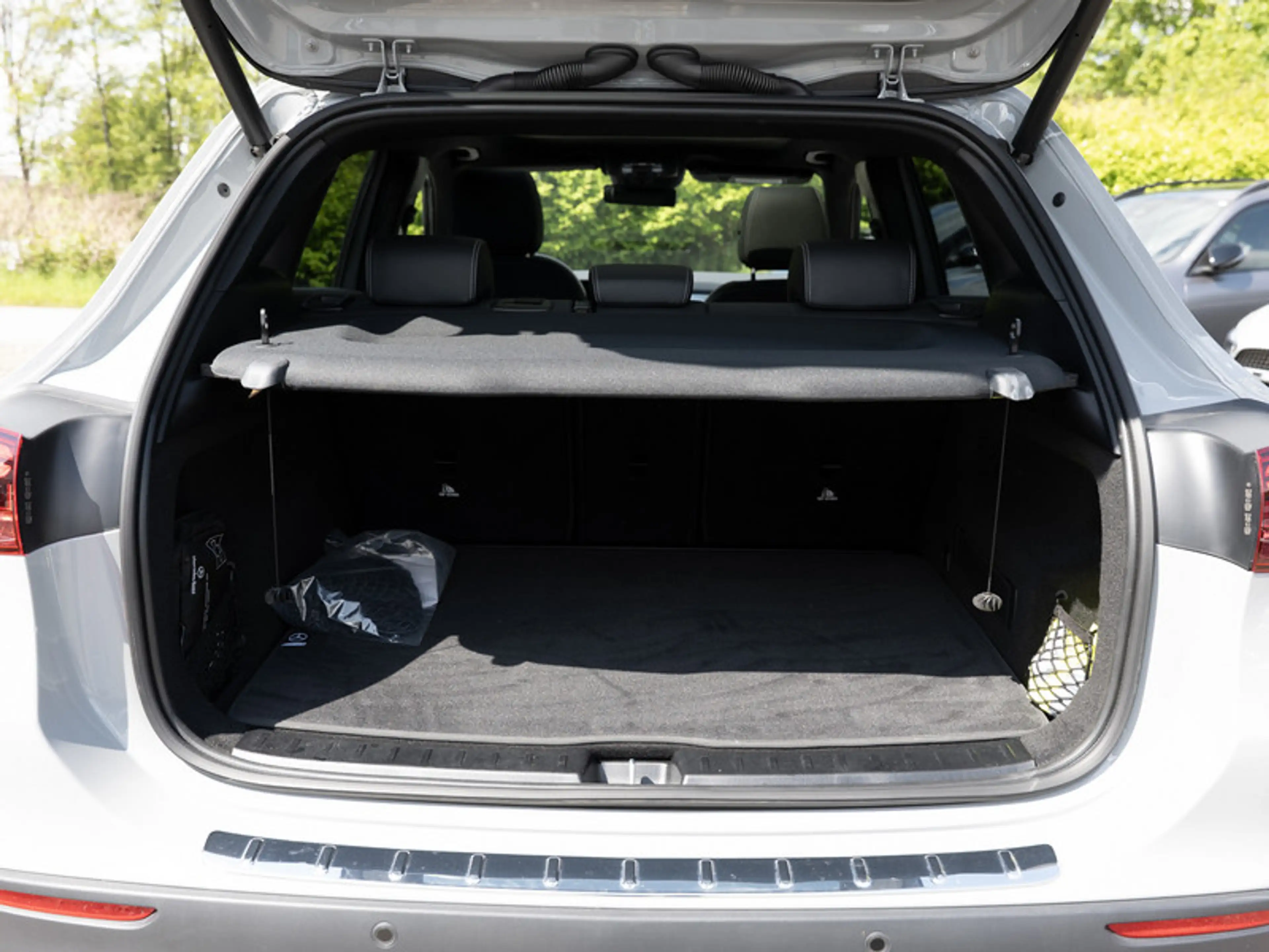 Mercedes-Benz GLA 220 d 4M AMG-Sport/MLB/360/Pano/AHK/Night/20 — photo 7