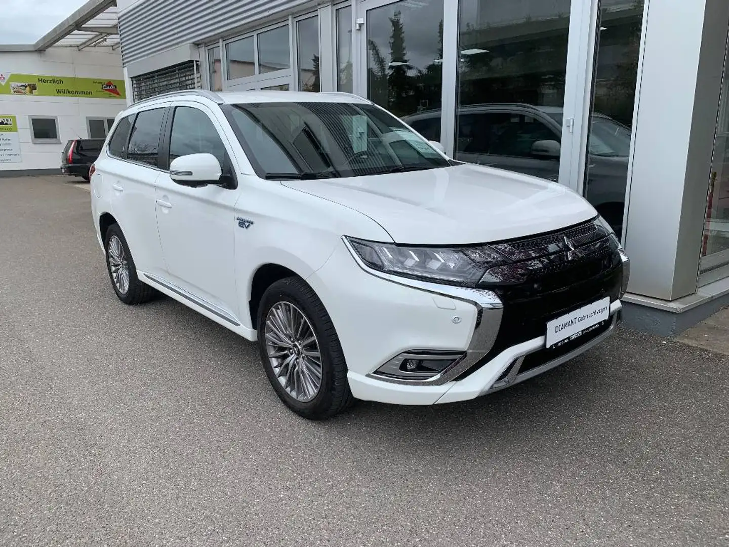 Mitsubishi Outlander Outlander Plug-in Hybrid PLUS Spirit-4WD Wit - 1