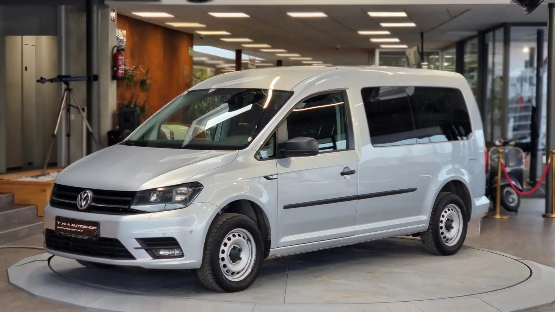 Volkswagen Caddy 2.0 TDI 5-Sitzer *AHK*Tempomat*Navi* Grau - 2