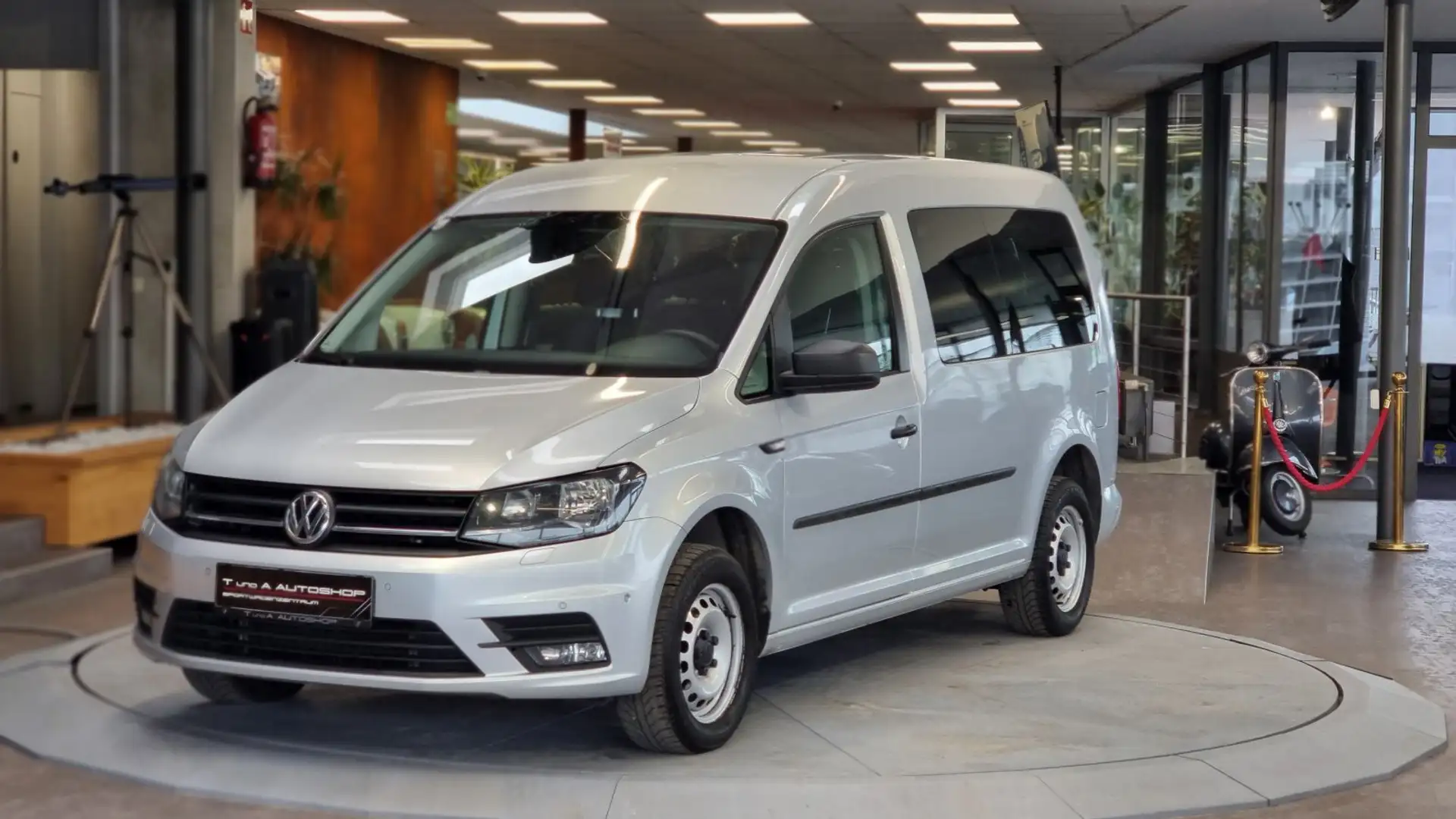 Volkswagen Caddy 2.0 TDI 5-Sitzer *AHK*Tempomat*Navi* Grau - 1