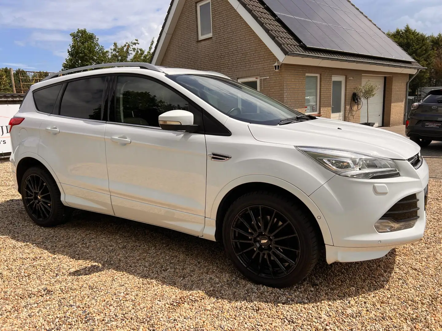 Ford Kuga 1.5 Titanium Styling Pack Panorama dak & Navigatie Wit - 2