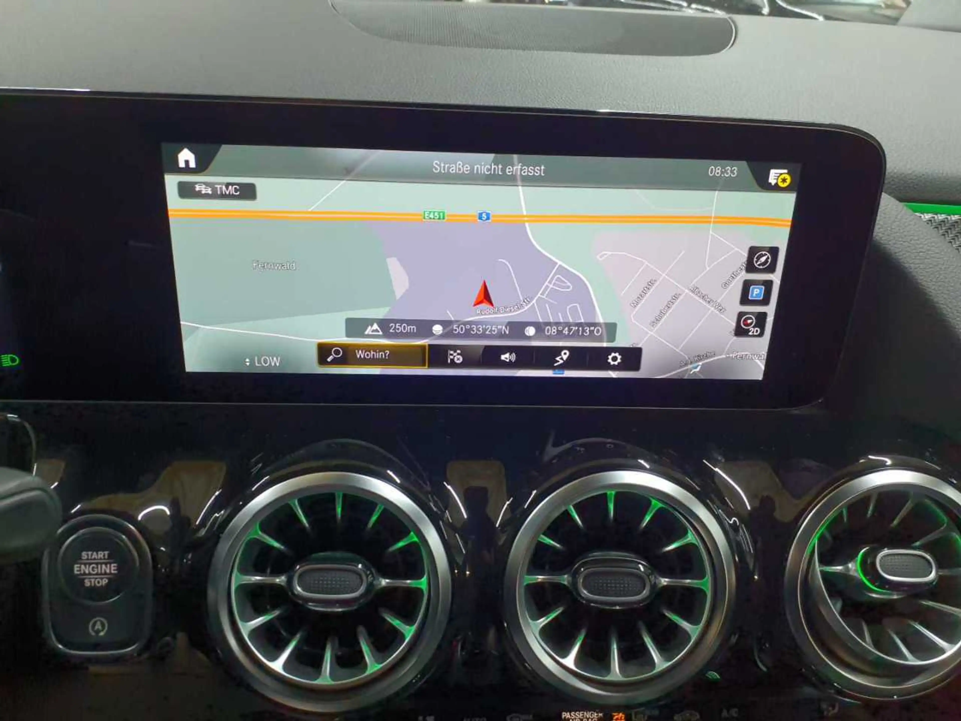 Mercedes-Benz GLA 200 GLA 200-AMG Beam Pano MBUX AssiP BusiP — photo 12